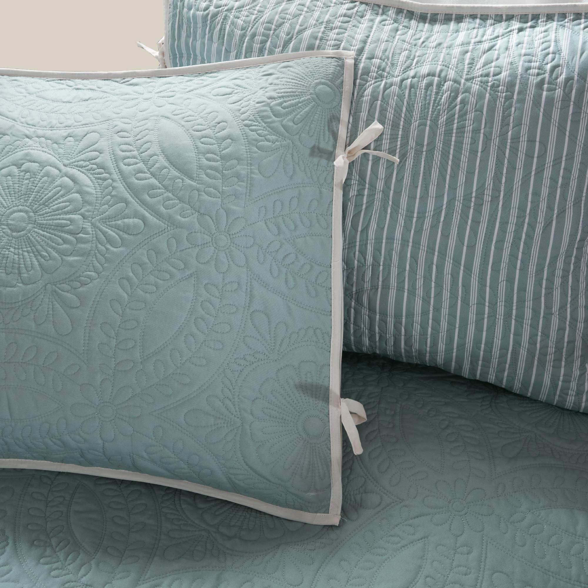 Madison Park Daybed Cover Set - Trendy Design, All Season Luxury Bedding With Bedskirt, Matching Shams, Decorative Pillow, Floral Medallion Quilted Blue 75'X39' 6 Piece