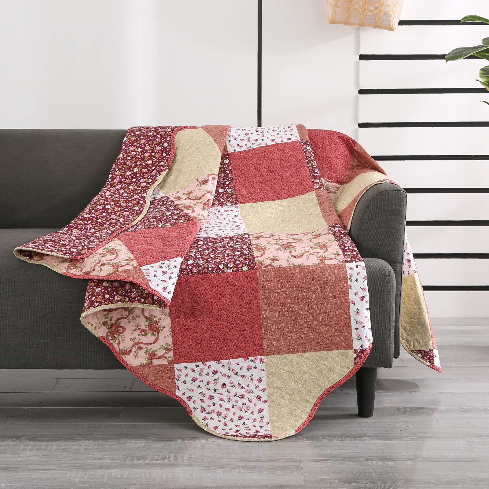 Qucover Quilt Throw Blanket, 59X79 Inch Patterened Patchwork Quilt, Soft Microfiber Reversible Multicolor Shabby Chic Floral Qui