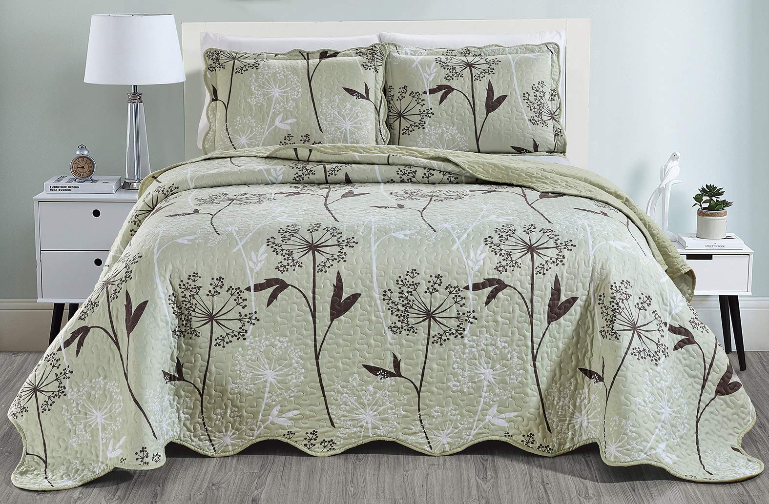 Masterplay 3-Piece Fine Printed Oversize (115' X 95') Quilt Set, Bedspread Coverlet King Size Bed Cover (Sage Green, Brown, Wh