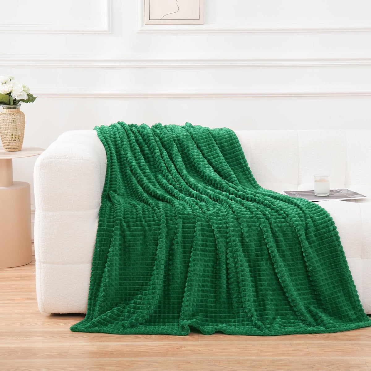 Puncuntex Flannel Fleece Throw Blanket Classic Green 50''  60'',Super Soft Plush Cozy Blanket With Square Grid Design Luxury For