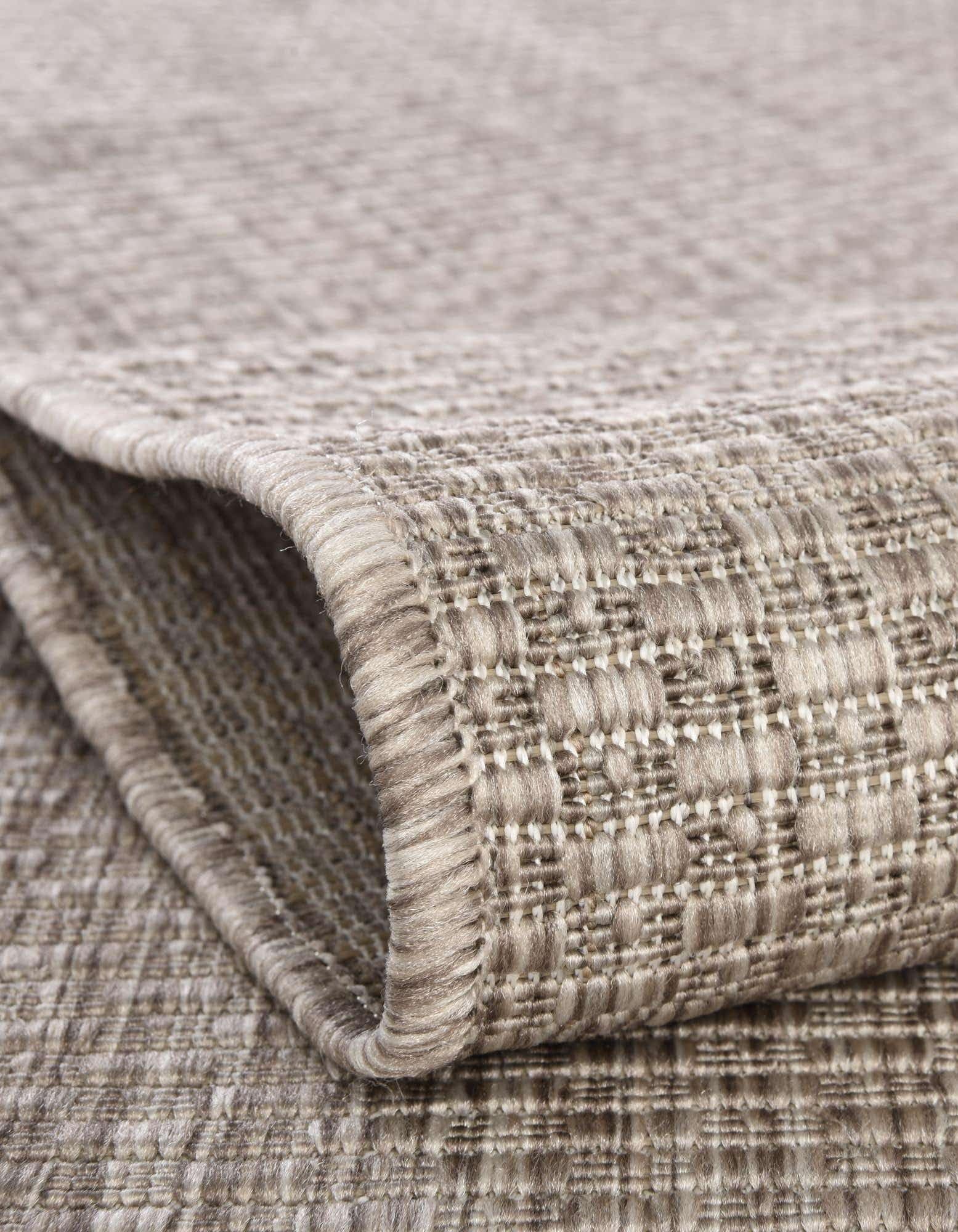 Unique Loom Outdoor Solid Collection Area Rug (6' 1'' Square Beige/Ivory)