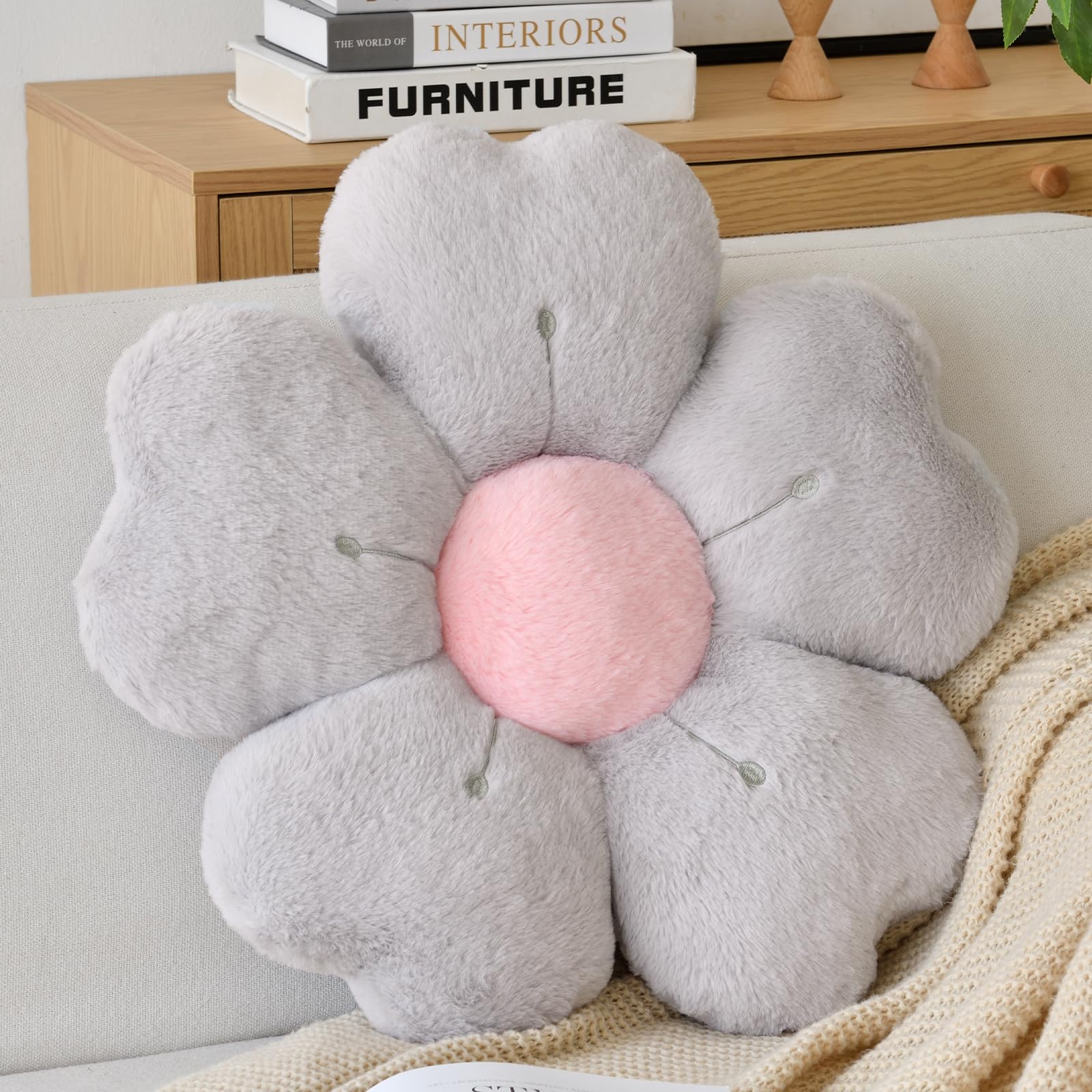 Flower Shaped Pillow, Cute Decorative Throw Pillows With Soft Rabbit Fur For Couch Bed Chair Floor, Christmas Pillow Seating Cus