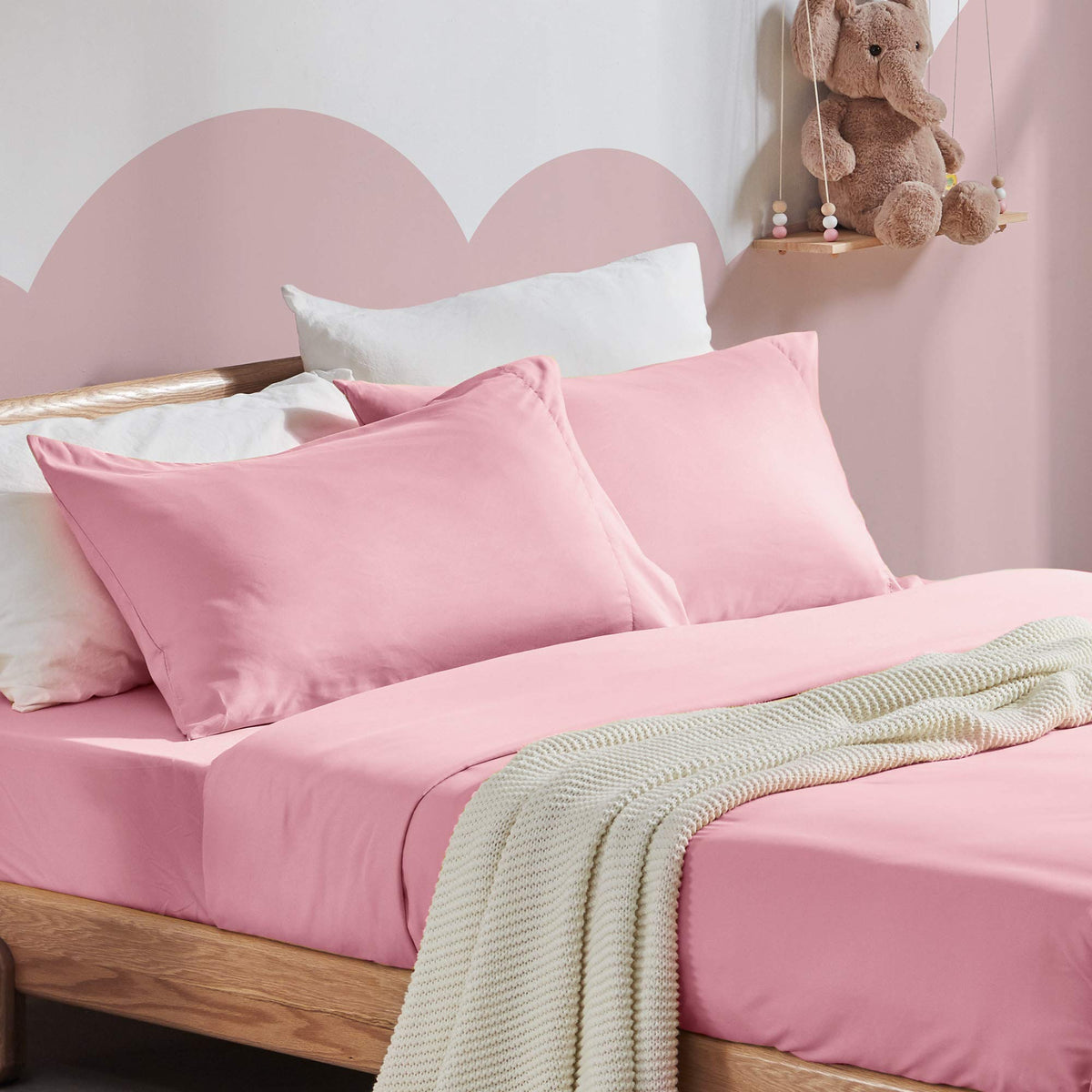 Sleep Zone Kids Queen Bed Sheets Set 4-Piece - Super Soft & Cute Kids Sheet Set With Flat Sheet, Fitted Sheet, Pillowcase (Queen