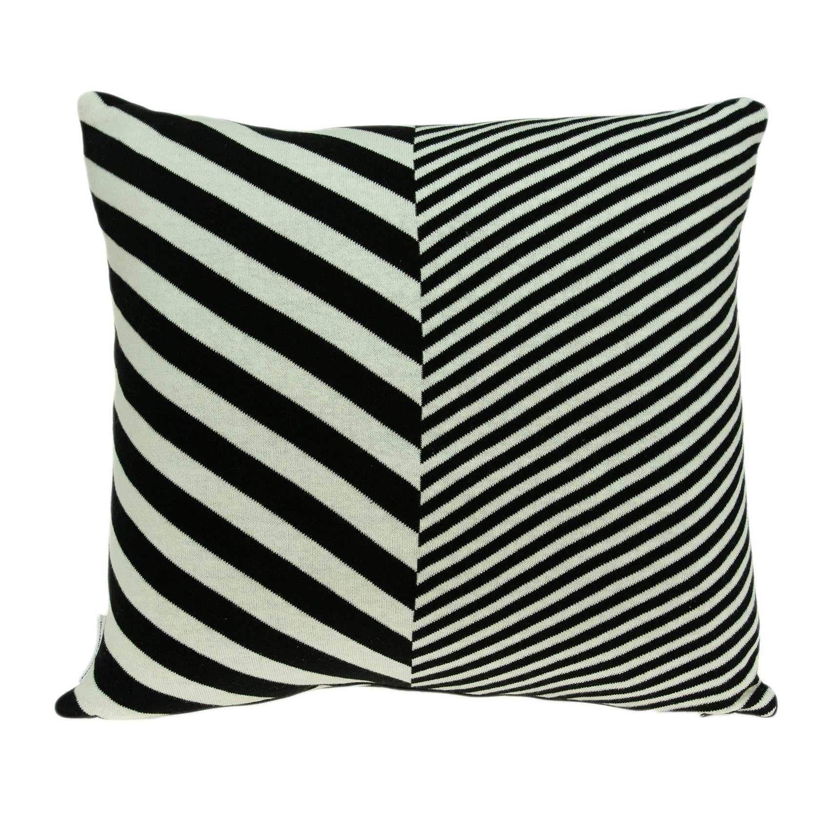 HomeRoots 100% Cotton Parkland Collection Arthur Transitional White Pillow Cover with Poly Insert