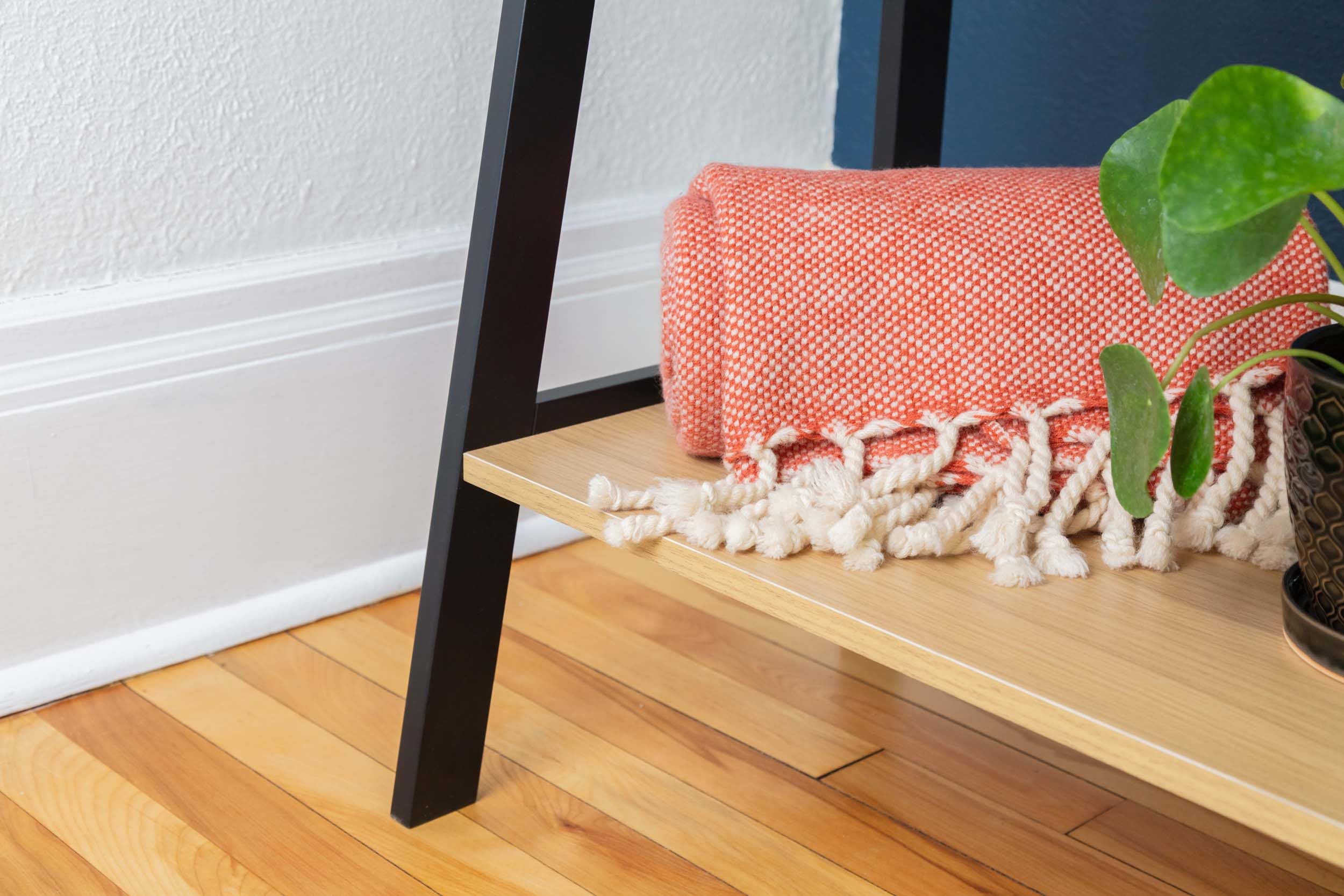 Safco Ec8998Bl Five Tier Free Standing Ladder Shelf Bookcase. Home, Bedroom And Office Storage And Décor. Black Supports, Natural Wood Shelves