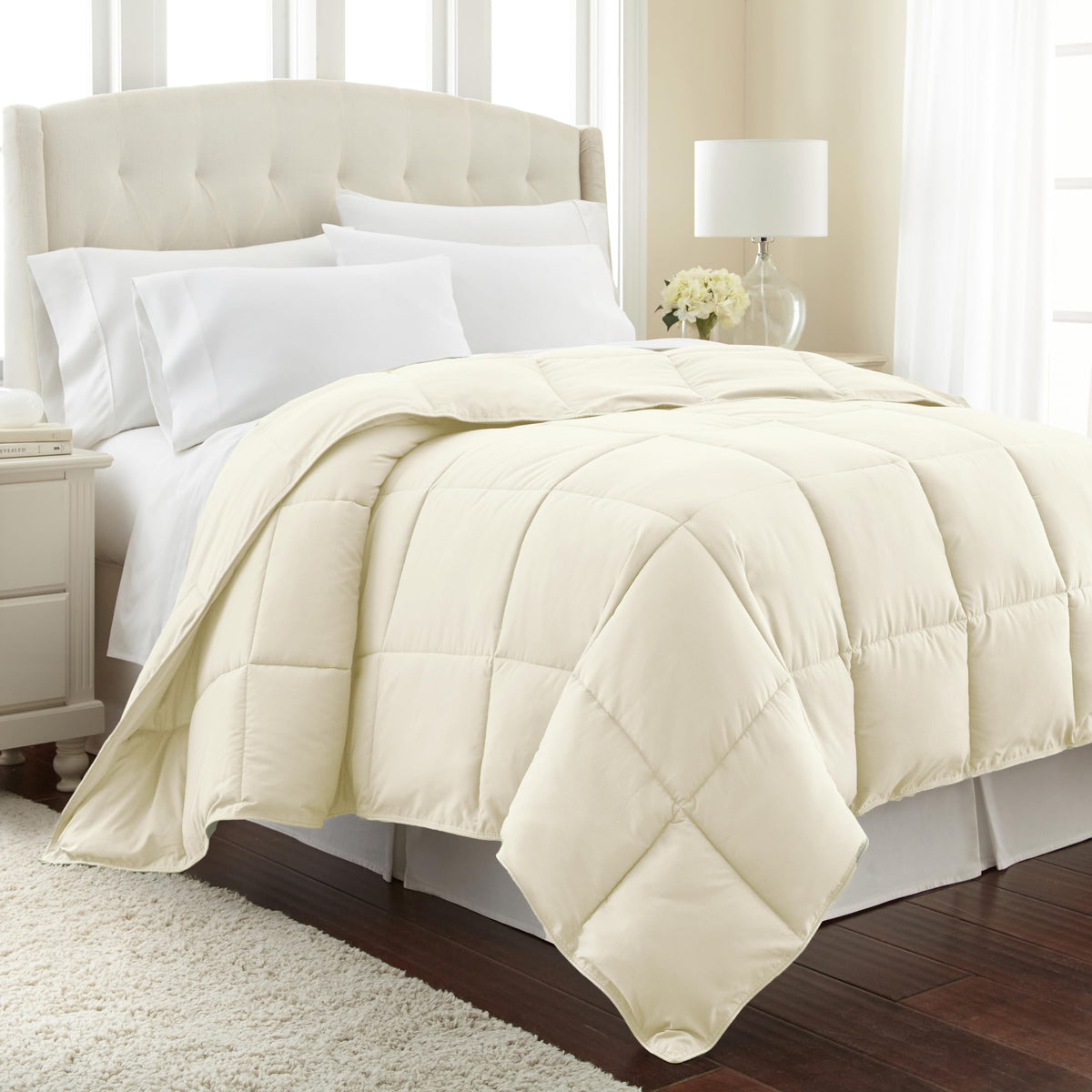 Southshore Fine Living, Inc. Vilano Springs Premium Quality Over-Sized All-Season Down-Alternative Comforter, Off-White, King/Ca