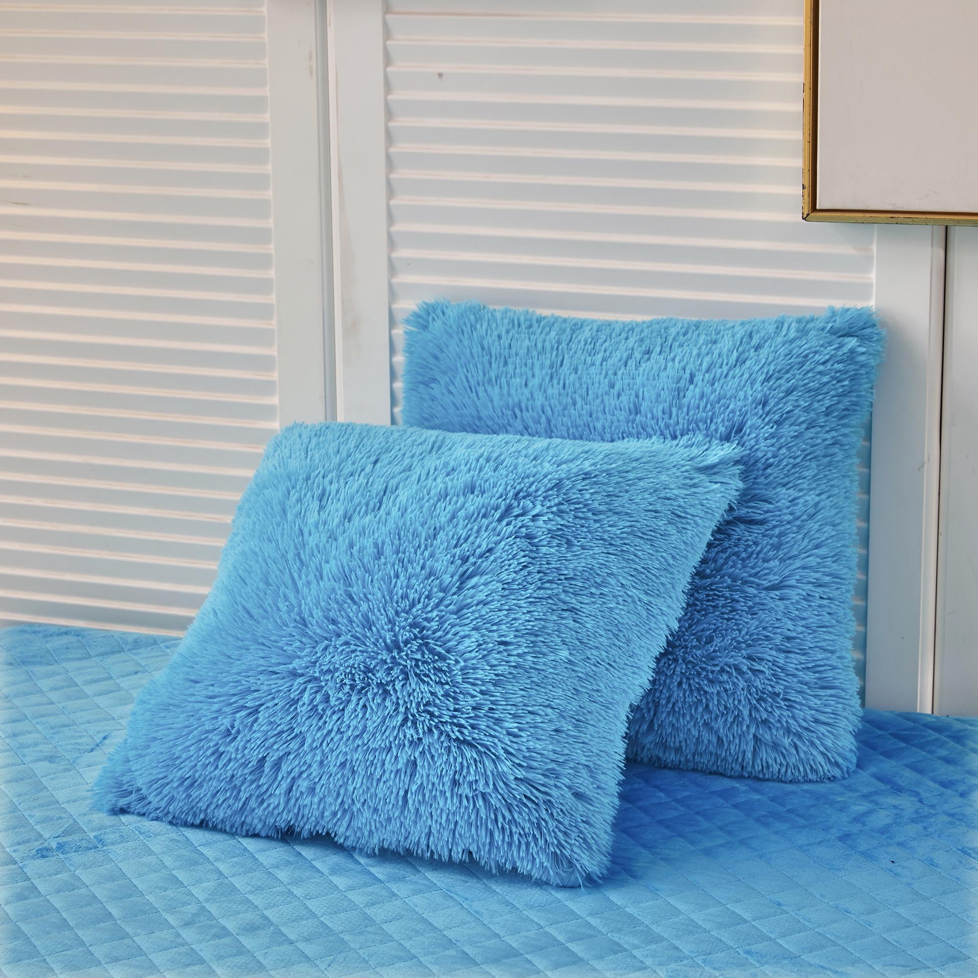 Liferevo 2 Pack Fluffy Faux Fur Pillow Shams, 18 X 18 Inches Throw Pillow Covers, Luxury Decorative Furry Pillowcases Cushion Co