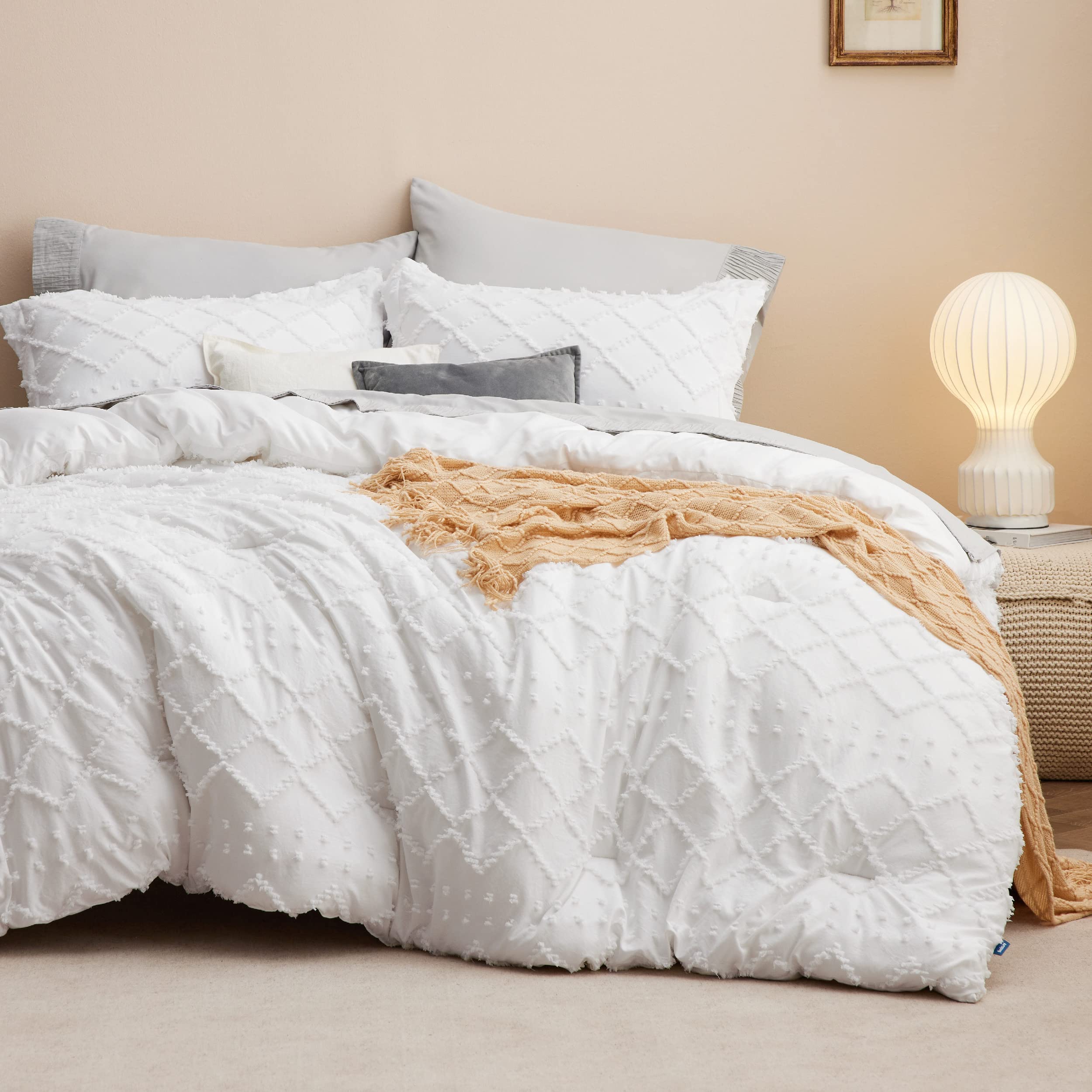 Bedsure Boho Comforter Set King - White Tufted Shabby Chic Bedding Comforter Set For All Seasons, 3 Pieces Western Bed Set Farmh