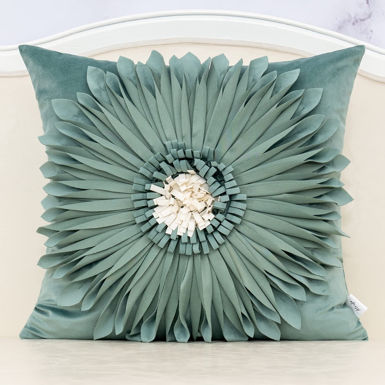 Alerfa 3D Flower Handmade Throw Pillow Cover Decorative Green Velvet Pillowcase Cushion Cover With Hidden Zipper For Couch Bed L