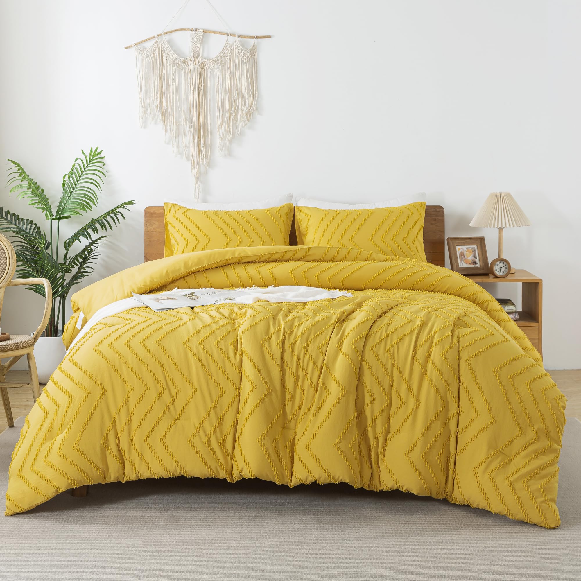 Litanika Mustard Yellow Queen Size Comforter Sets, 3 Pieces Lightweight Chevron Tufted Bedding Comforter Set, Fluffy Down Altern