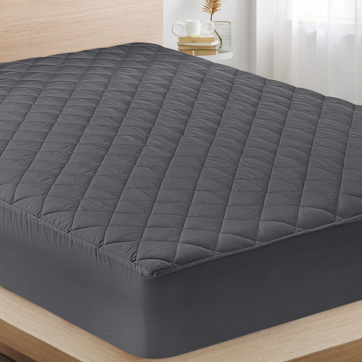 Utopia Bedding Quilted Fitted Mattress Pad (Queen, Grey) - Elastic Fitted Mattress Protector - Mattress Cover Stretches Up To 16