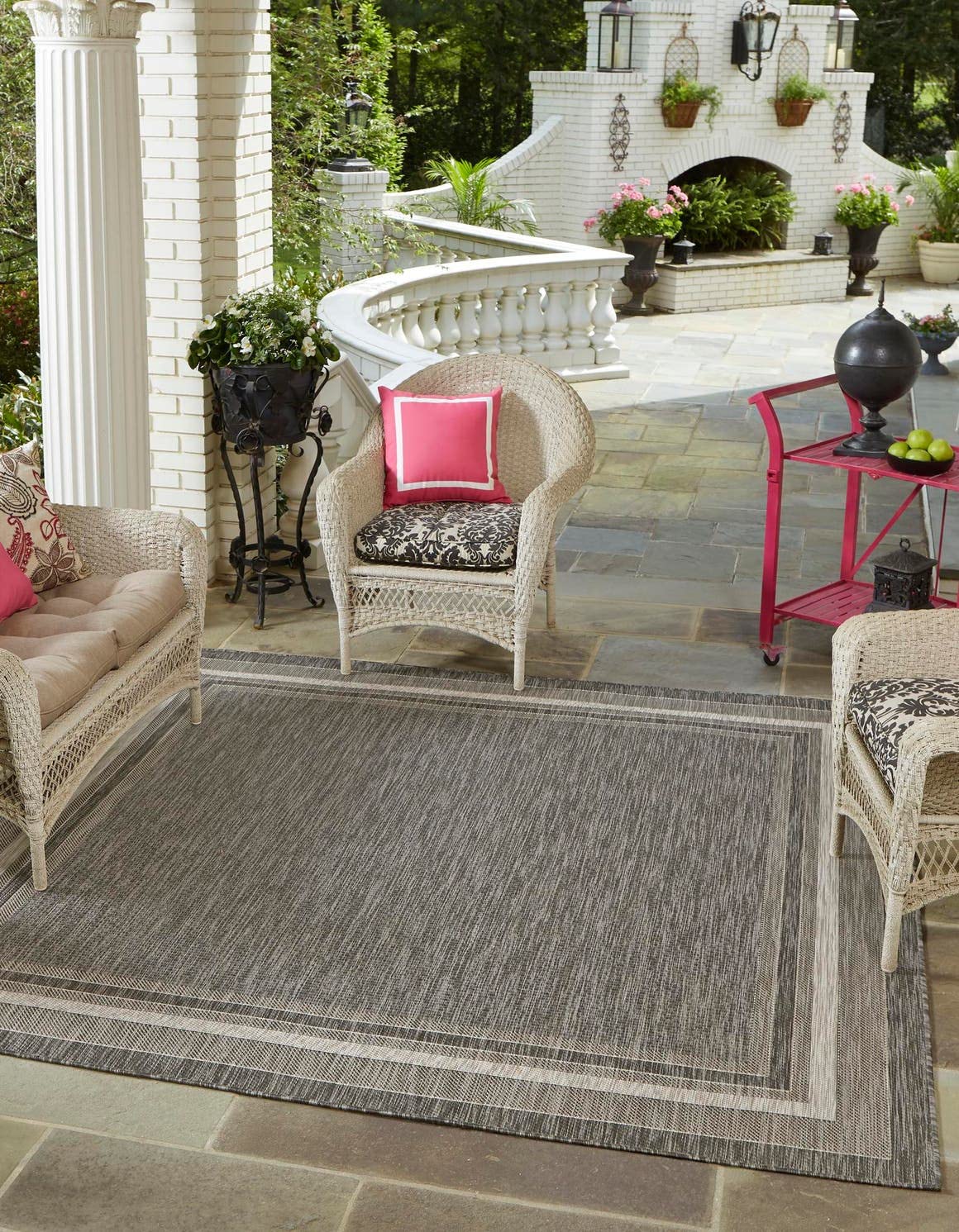 Unique Loom Outdoor Border Collection Area Rug - Soft Border (10 Square Black/Ivory)