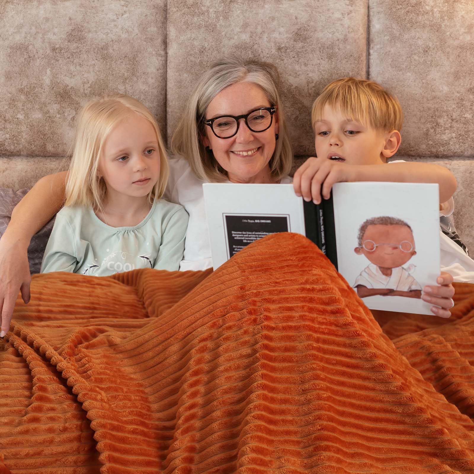 Bnuitland Orange Flannel Throw Blanket (90X108 Inches) With Storage Pouch,300Gsm Super Soft Fleece Stripe Pattern Sofa Blanket F