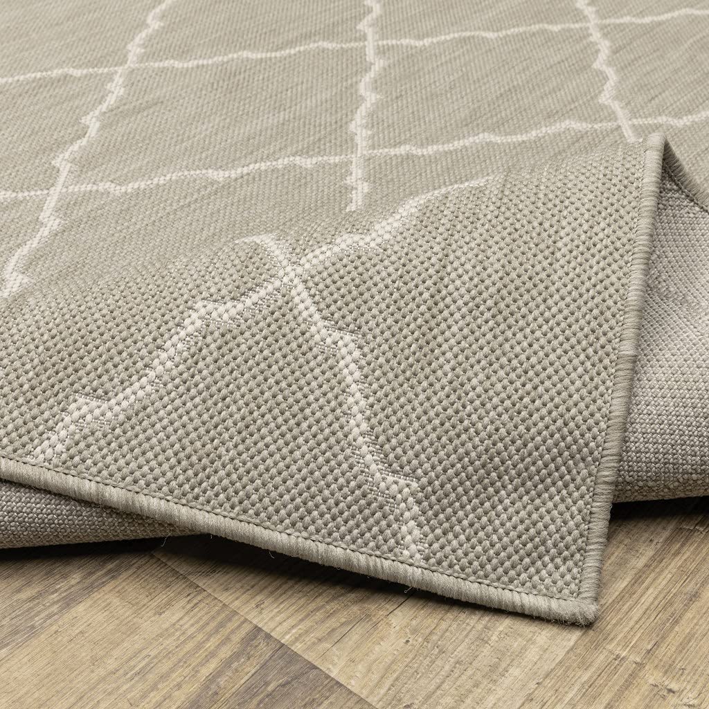 HomeRoots Grey Polypropylene 3’x5’ Gray and Ivory Trellis Indoor Outdoor Area Rug