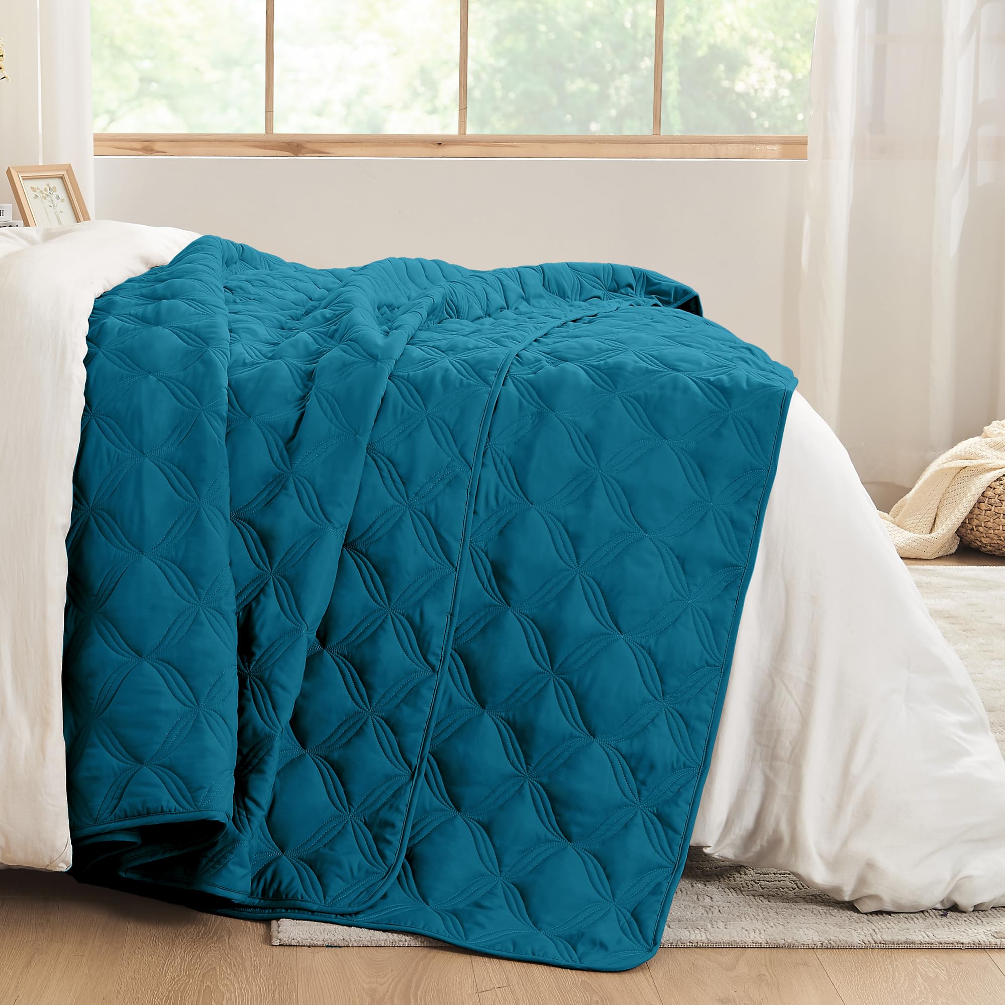 Litanika Teal Blue Oversized King Quilt Bedding Set, 128x120 Inch Lightweight Comforter with 2 Pillowcases, All Season Boho Decor