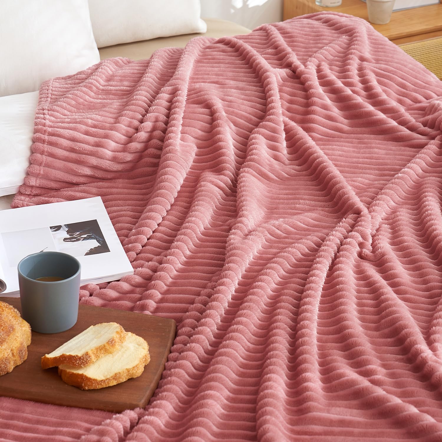 Miulee Pink Throw Blanket 3D Ribbed Jacquard Fleece Flannel Velvet Plush Decorative Bed Blanket (Throw, 50' X 60') - Super Soft, Lightweight, Warm And Cozy For Couch Sofa