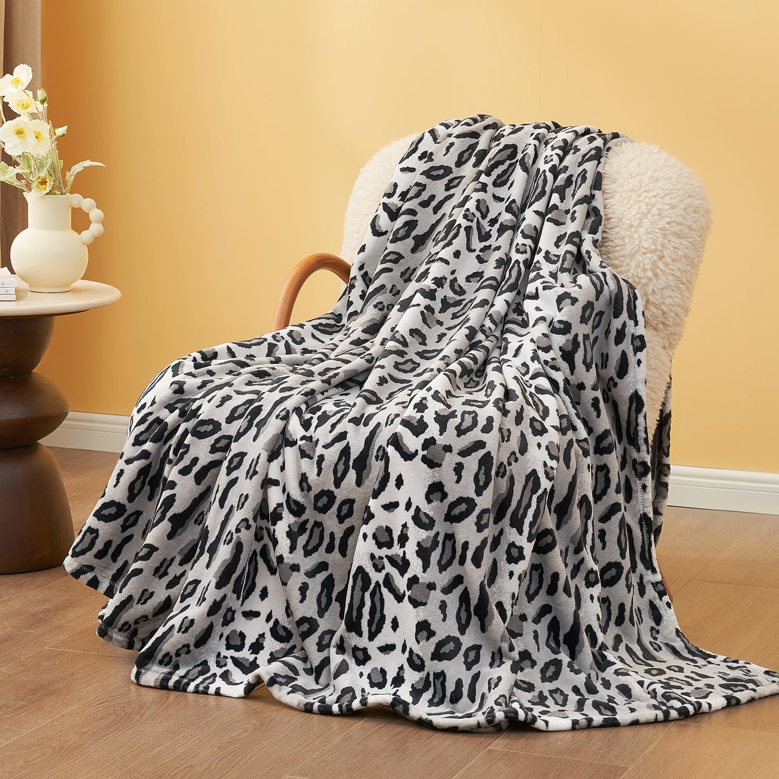 Cozy Bliss Leopard Print Throw Blanket Milkyplush Fleece 330Gsm Thick Blankets Western Room Decor Super Soft Warm For Adults Kid