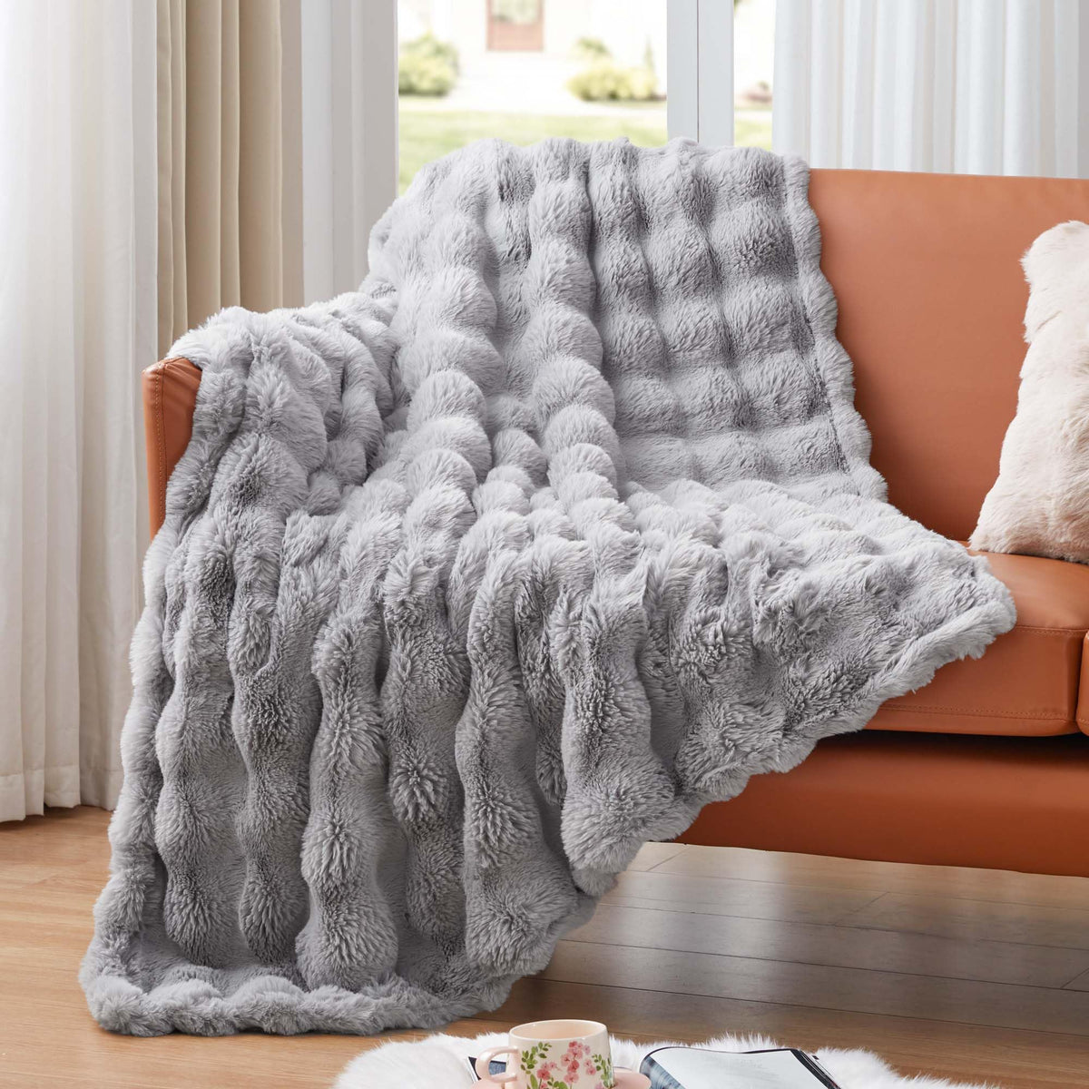 Exq Home Rabbit Faux Fur Throw Blanket For Couch, Soft Fluffy Bubble Double Sided Plush Blanket, Cozy Thick Warm Fuzzy Decorativ