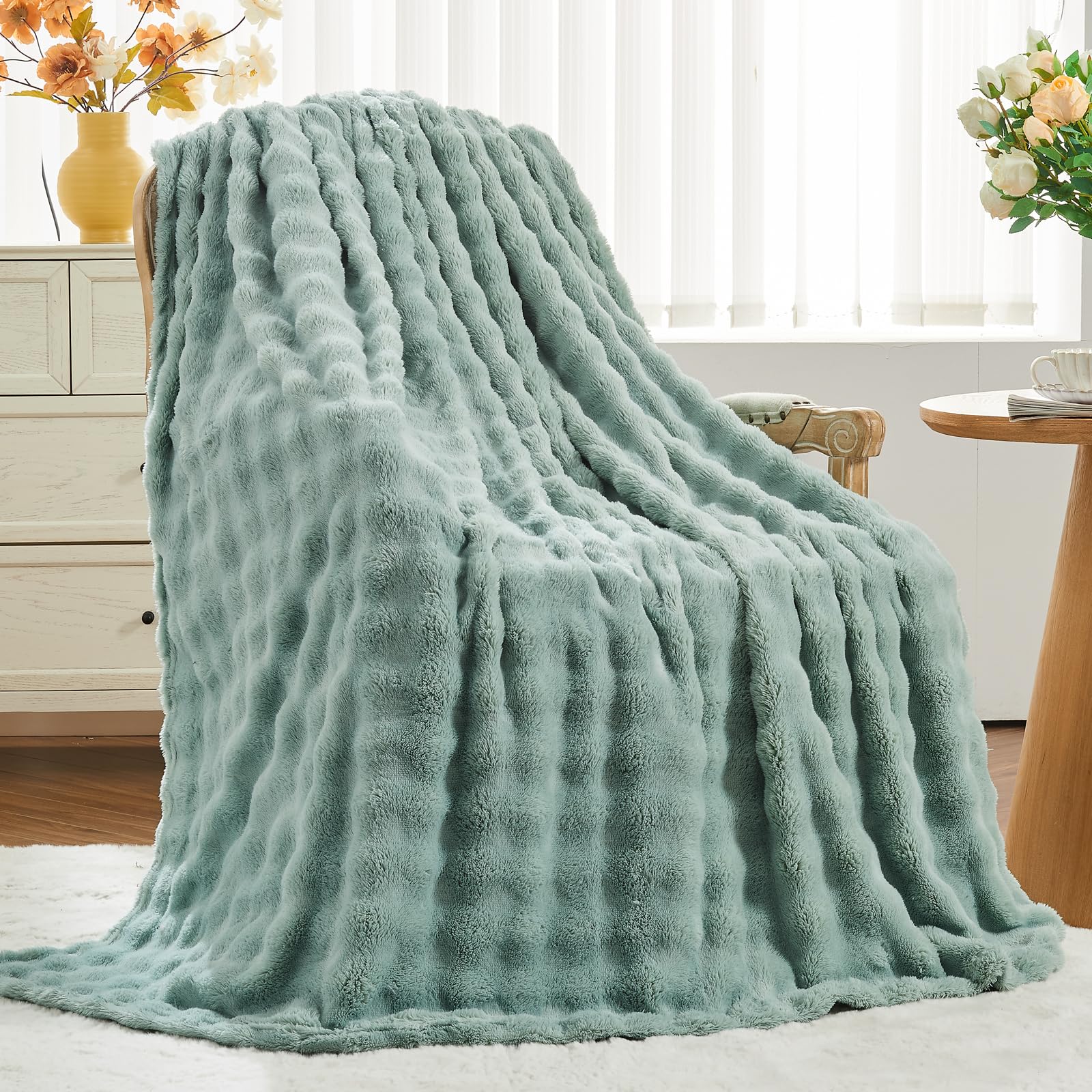 Newcosplay Twin Blanket For Couch Green Super Soft Flannel Fleece 3D Bubble Lightweight Bed Blanket All Season Use (New Sage Gre