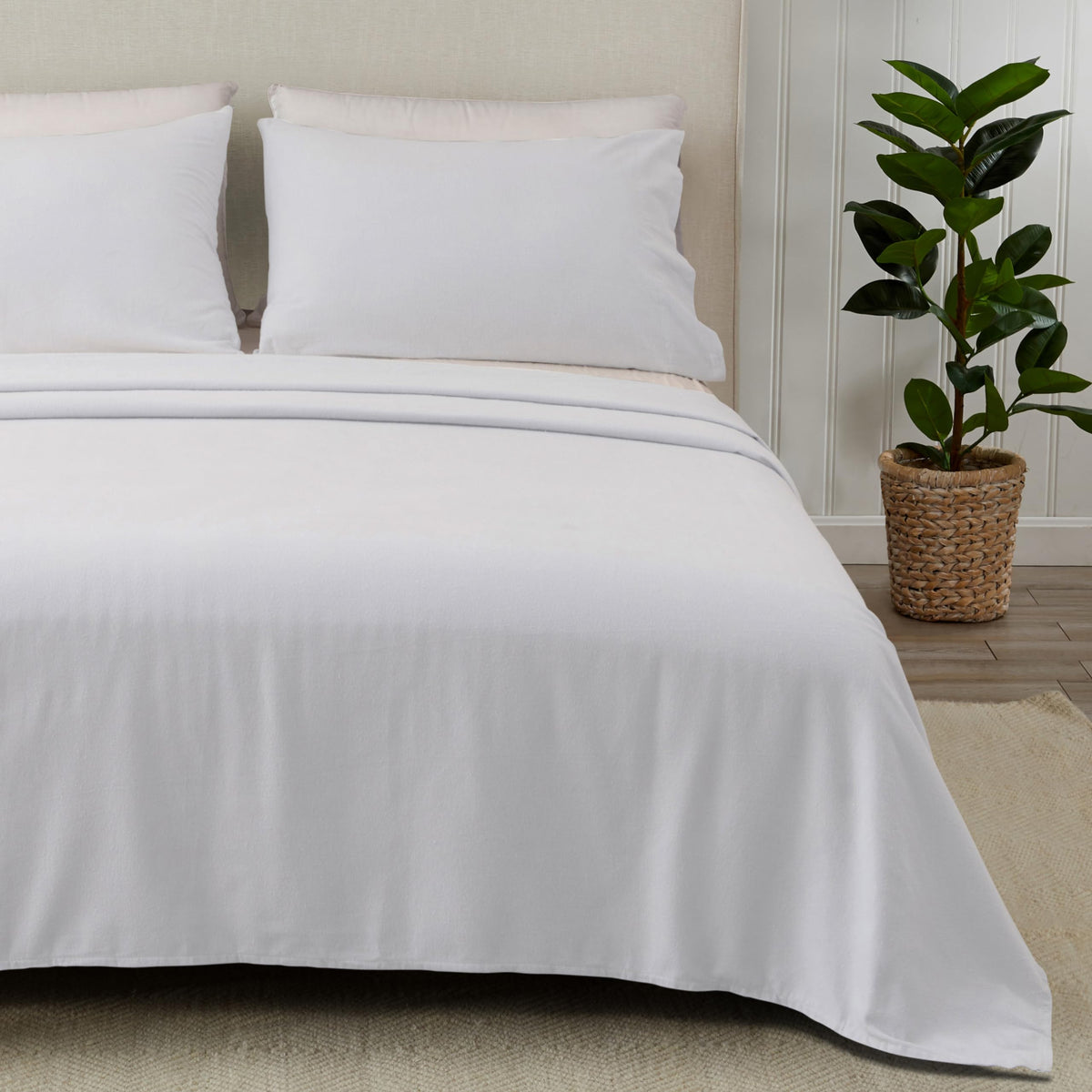 Great Bay Home 4 Piece 100% Turkish Cotton Full White Winter Flannel Sheet Set | Cotton Printed Bedding Sheets & Pillowcases | D