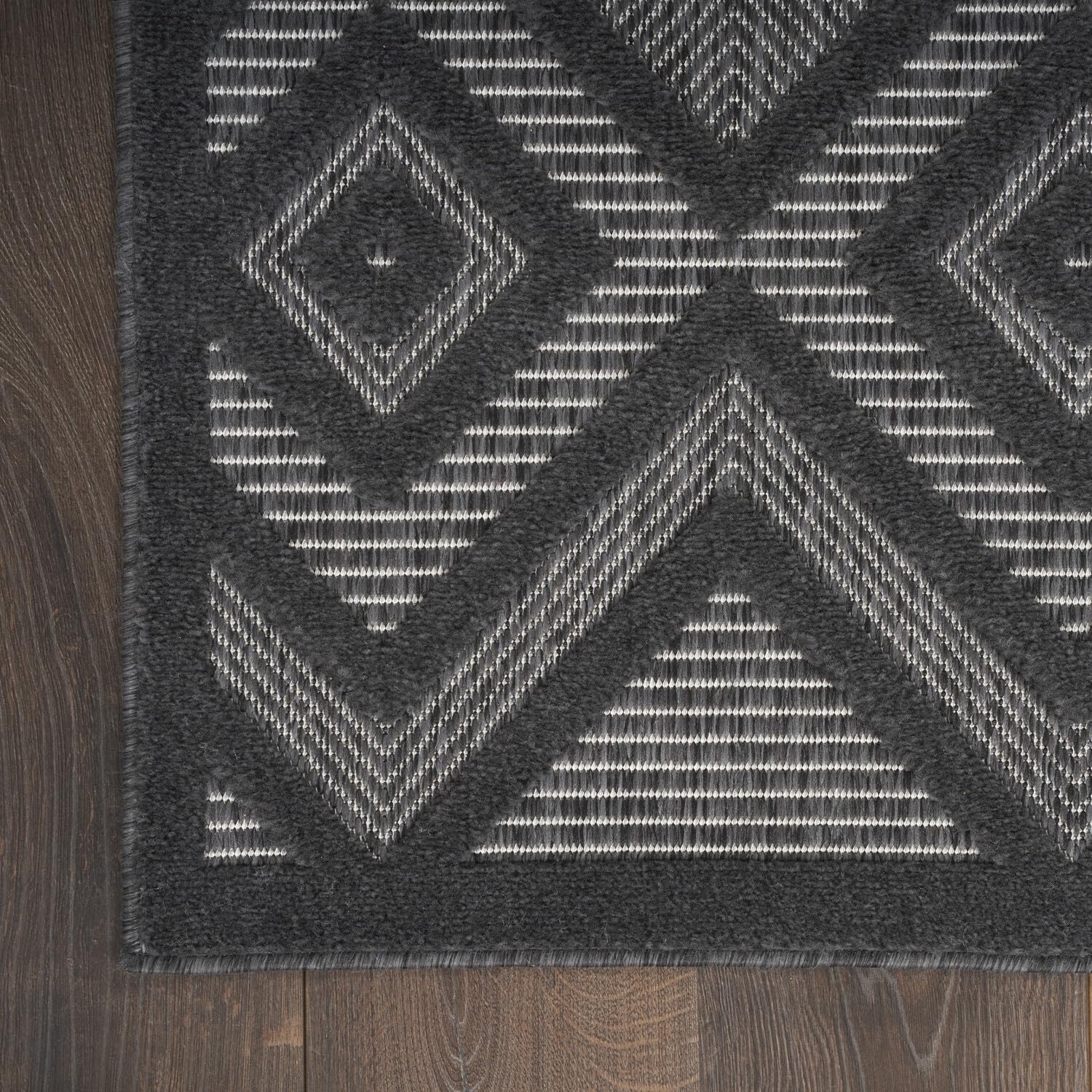 Nourison Versatile Indoor/Outdoor Charcoal/Black 5' X 7' Area Rug, Easy Cleaning, Non Shedding, Bed Room, Living Room, Dining Room, Deck, Backyard, Patio, High Traffic Area (5X7)