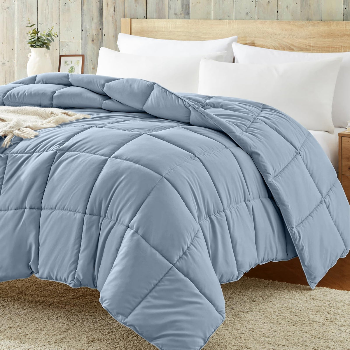 Homelike Moment Lightweight Queen Comforter-Blue Down Alternative Bedding Comforters Queen Size, All Season Duvet Insert Quilted