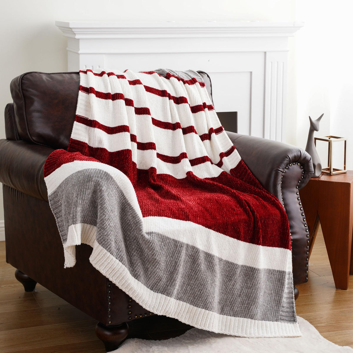Battilo Home Red And White Christmas Throw Blanket For Couch, Soft Cozy Chenille Knit Throw Blanket For Christmas Decor, 51'X67