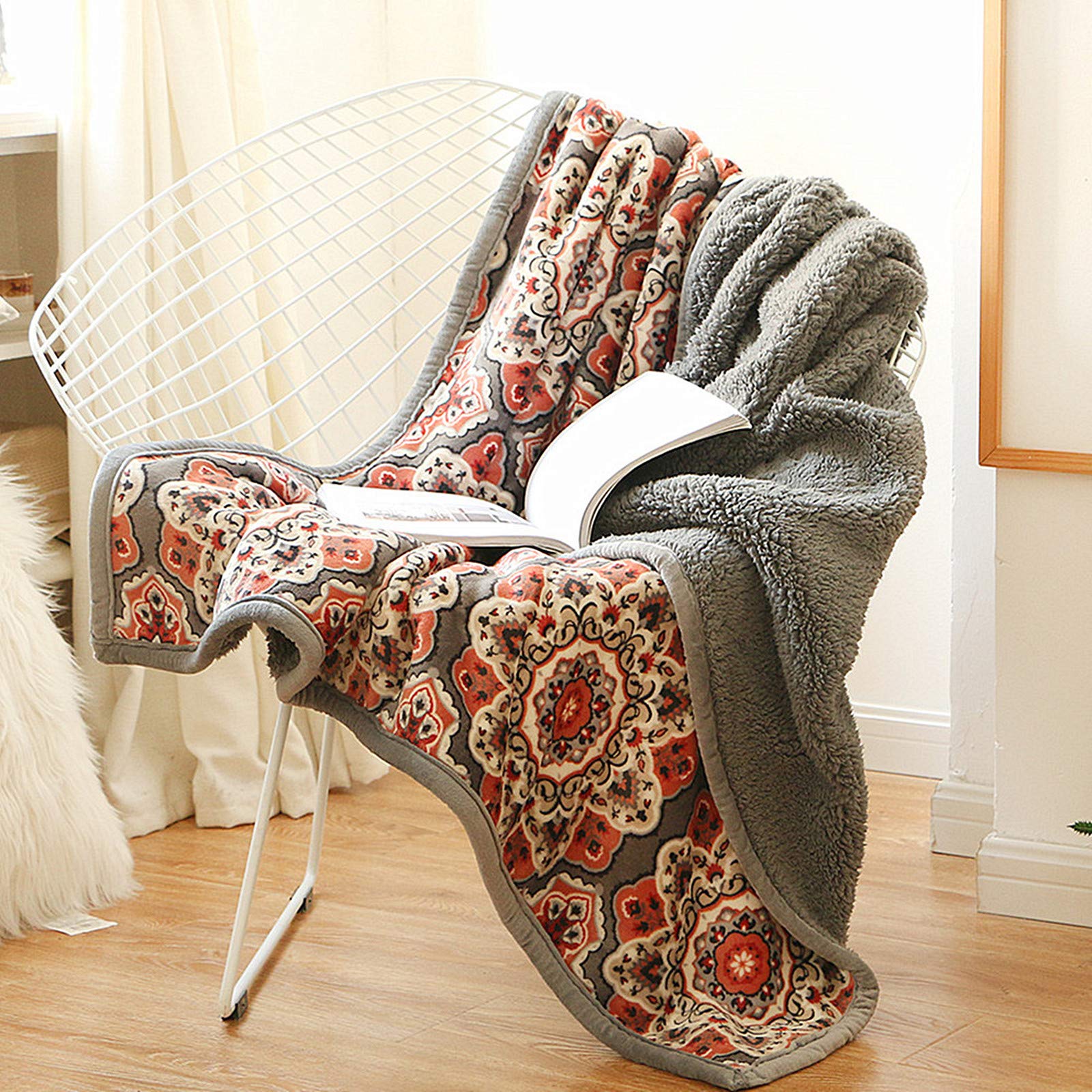 Ukeler Flannel Sherpa Throw 80' X 60'- Cute Floral Design Soft Plush Flannel Blanket Throws For Bed/Couch/Sofa/Office/Camping