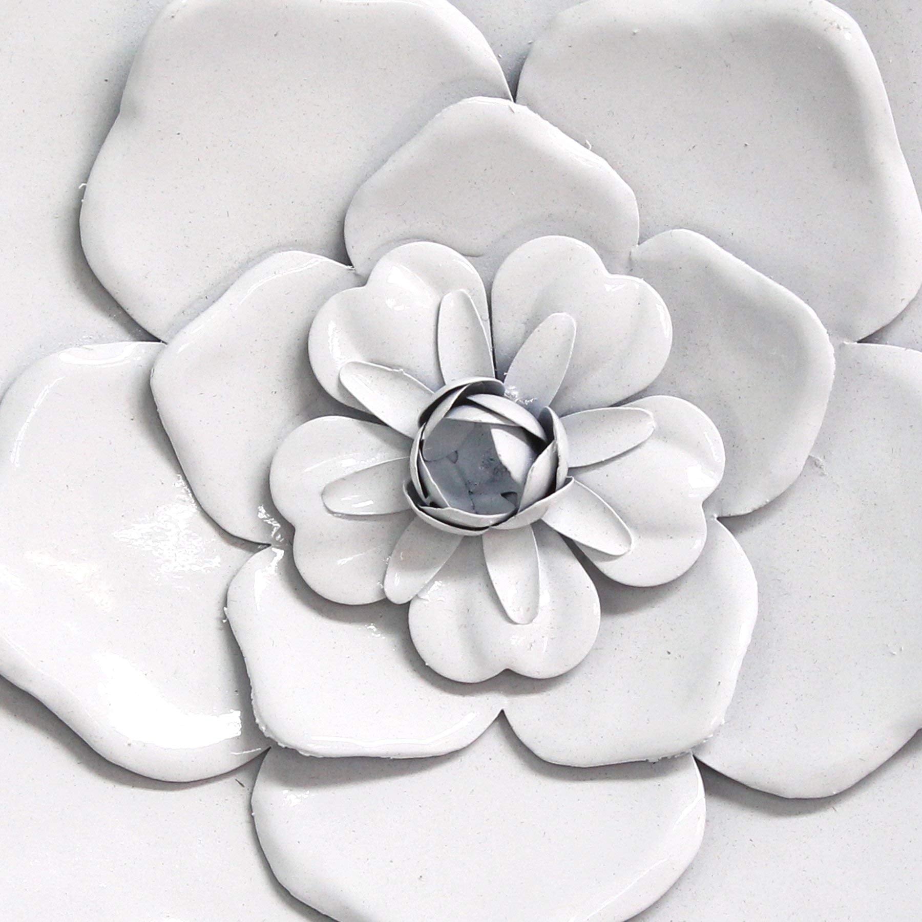 HomeRoots 8' X 1' X 8' 3Pcs White Metal Wall Flowers