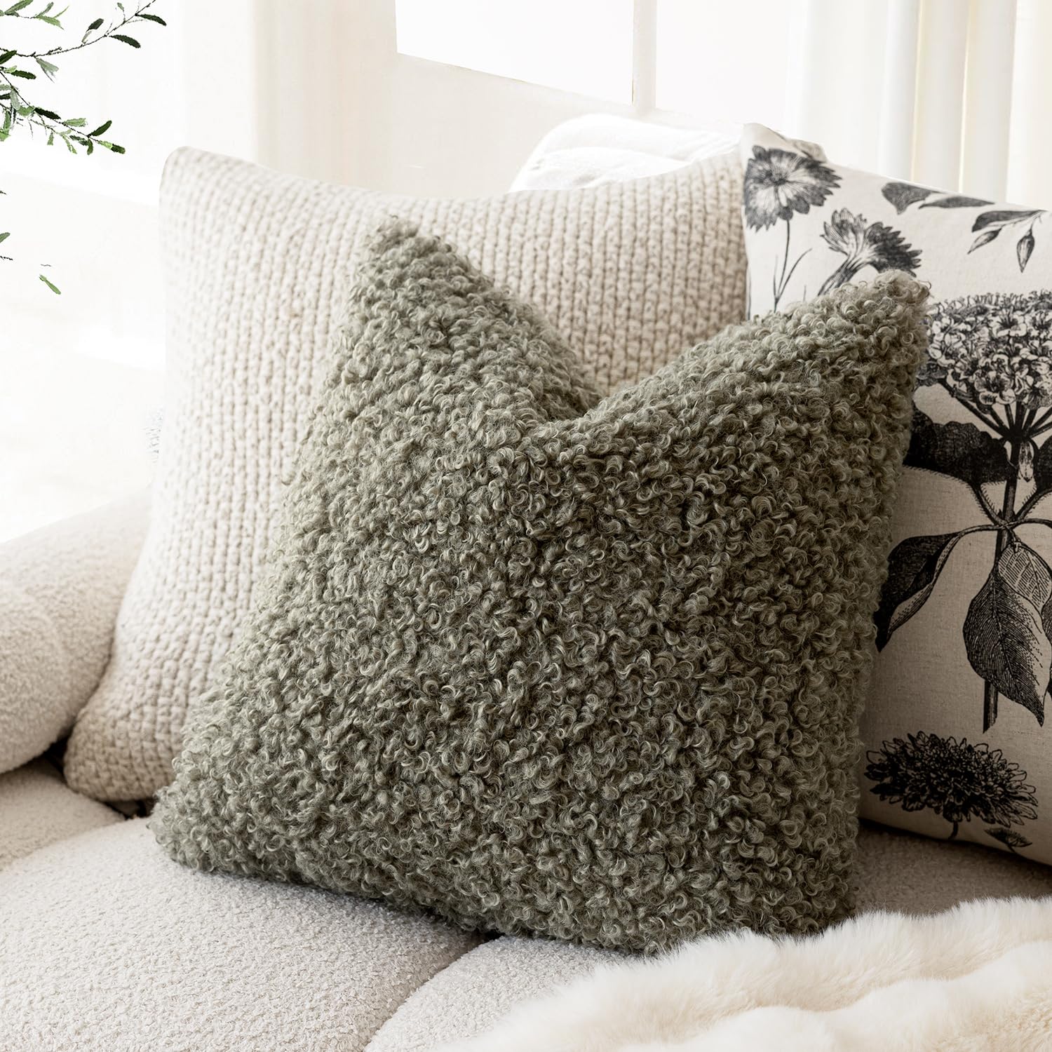 Foindtower 2 Pieces 16X16 Inch Sage Green, Faux Fur Throw Pillow Cover Accent Sherpa Pillow Fuzzy Soft Pillowcases Sheepskin Dec