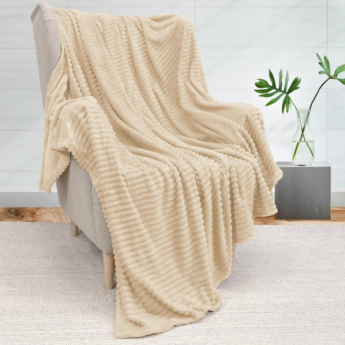 Pavilia Super Soft Fleece Throw Blanket Cream Beige, Luxury Fuzzy Plush Flannel Throw, Warm Cozy Ribbed Microfiber Blanket For S