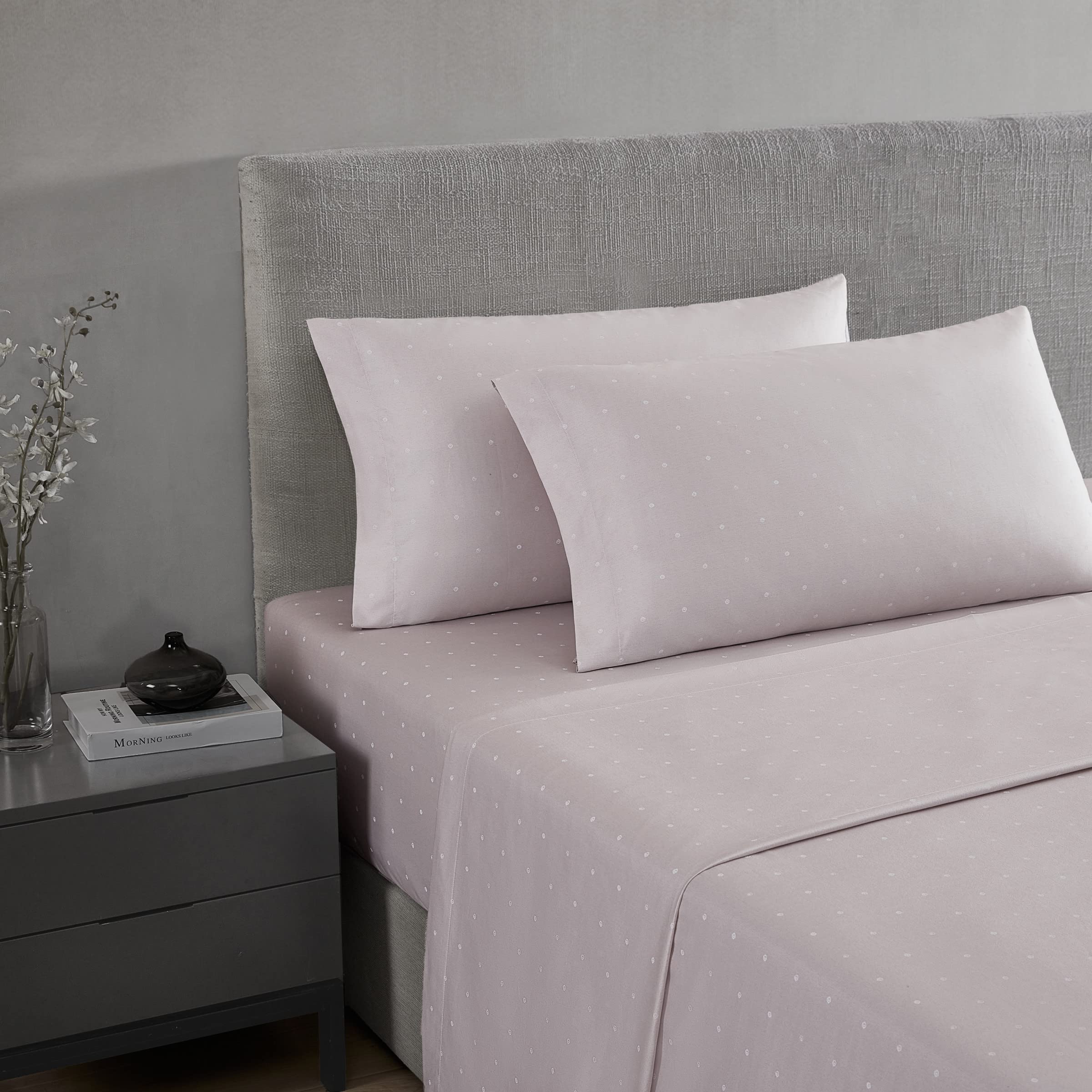 Vera Wang - King Sheet Set, Luxury Sateen Cotton Bedding, 800 Thread Count, Soft & Smooth Home Decor (Eyelet Pink, King)