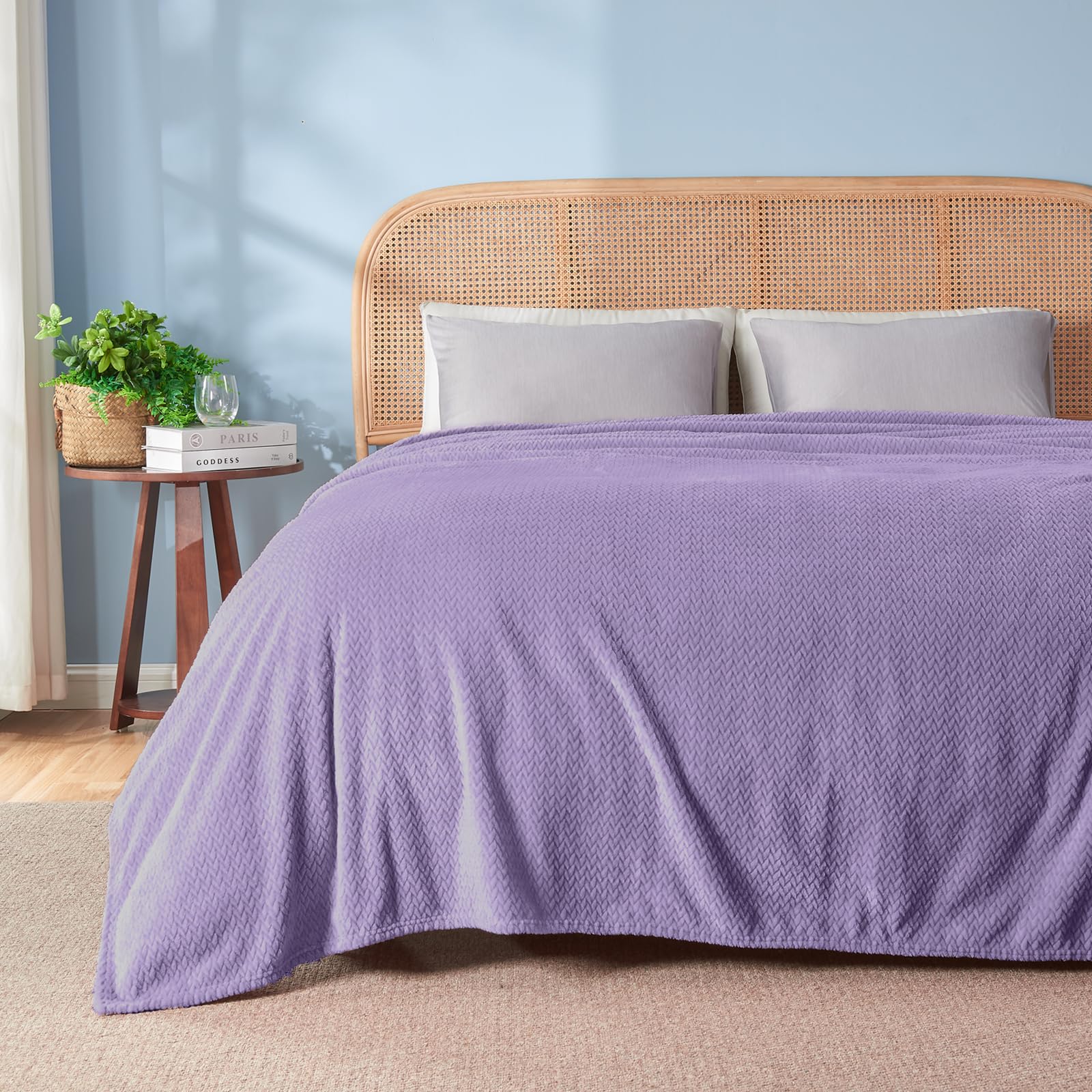 Newcosplay Super Soft Queen Blanket Lavender Premium Silky Flannel Fleece Leaves Pattern Lightweight Bed Blanket All Season Use