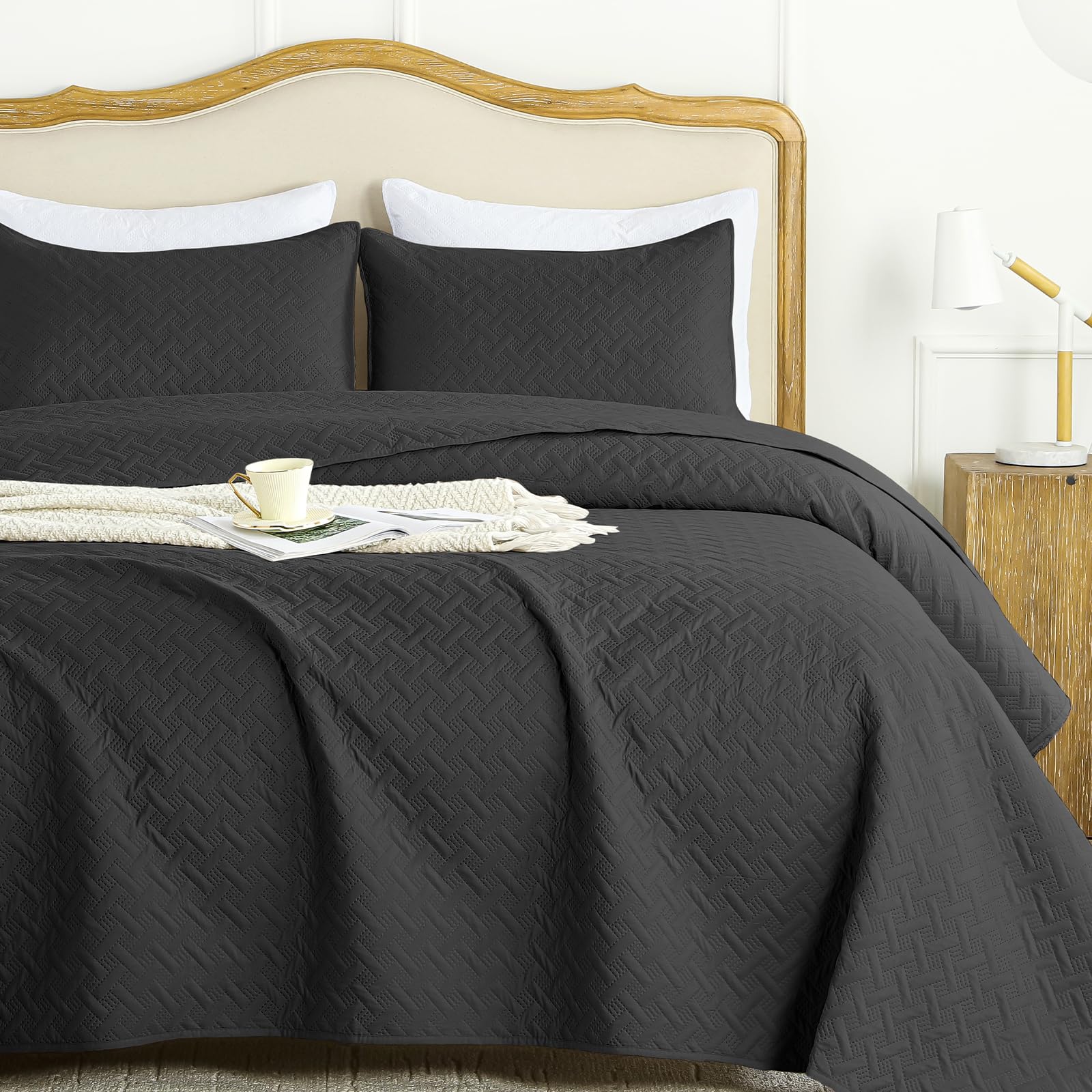 Flymme King Size Quilt Bedding Set Black Lightweight Bedspreads Set,Modern Style Geometric Weave Stripe Pattern,Soft Microfiber
