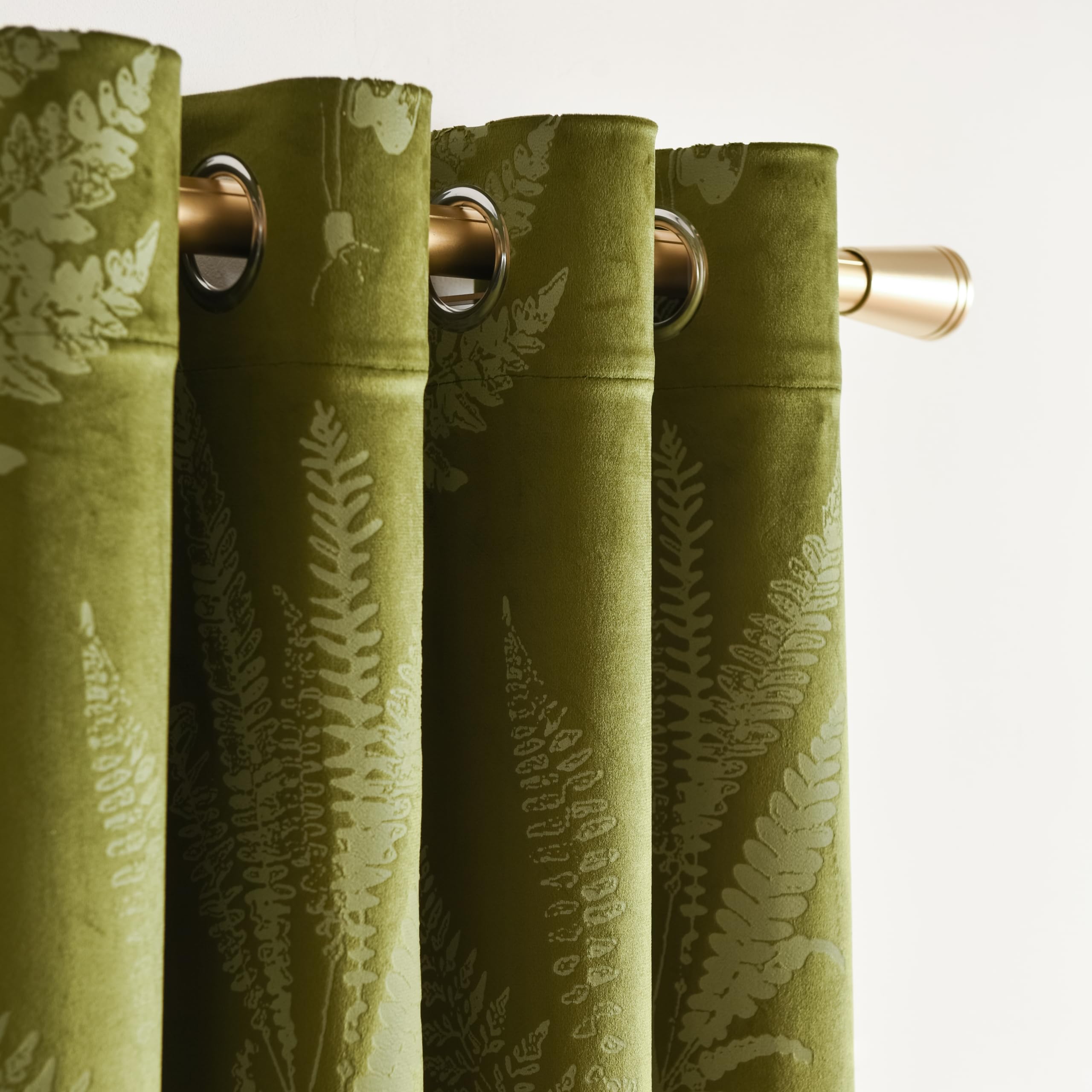 SMILETIME Green Velvet Curtains 108 in Long, Thermal Insulated Soft Privacy Noise Reducing Light Filtering Leaf Pattern Velvet D