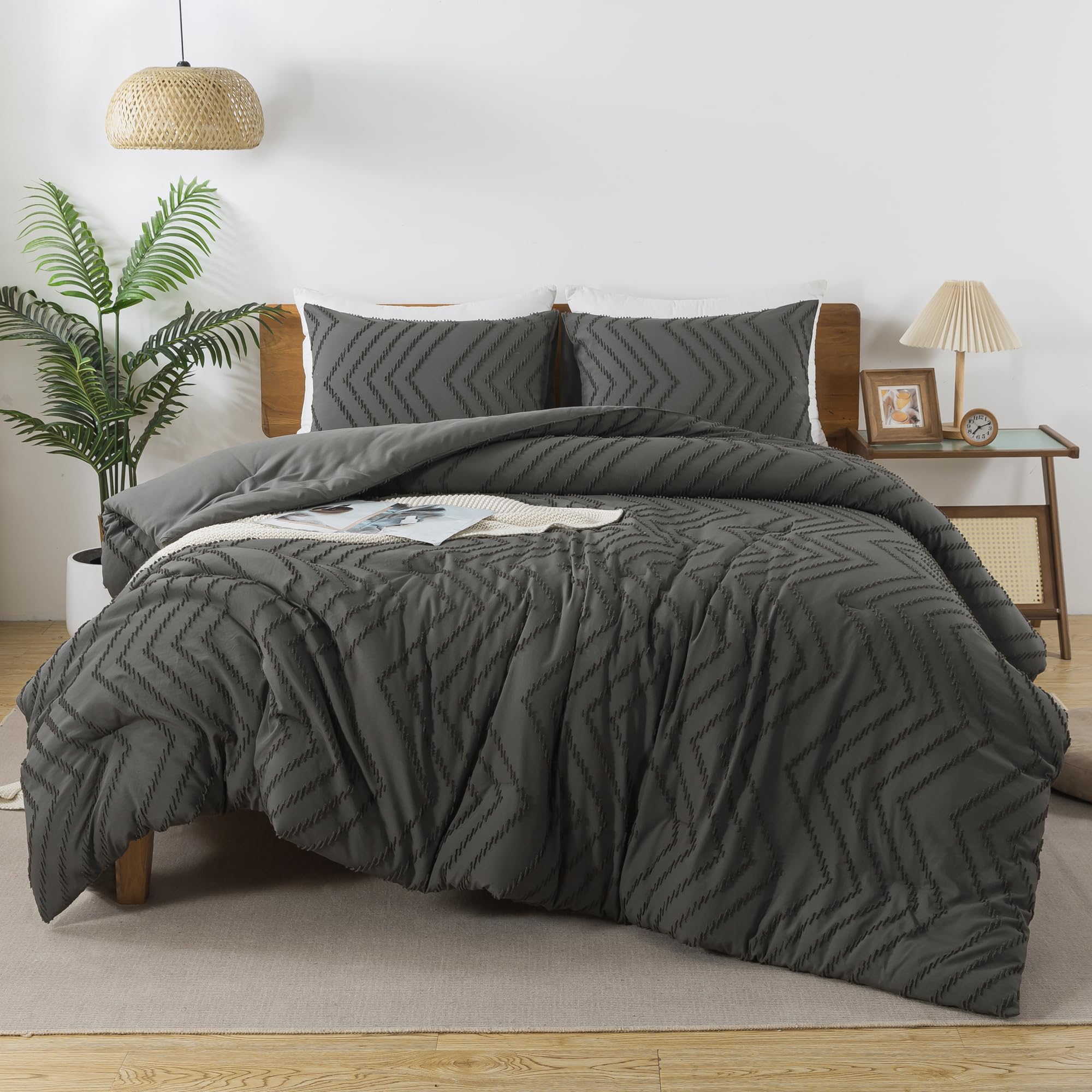Andency Dark Grey Comforter Set Queen Size, Boho Soft Warm Tufted Bedding Comforter Sets For Queen Size Bed, 3 Pieces Aesthetic Chevron Farmhouse Cute Bohemian Textured Bed Set