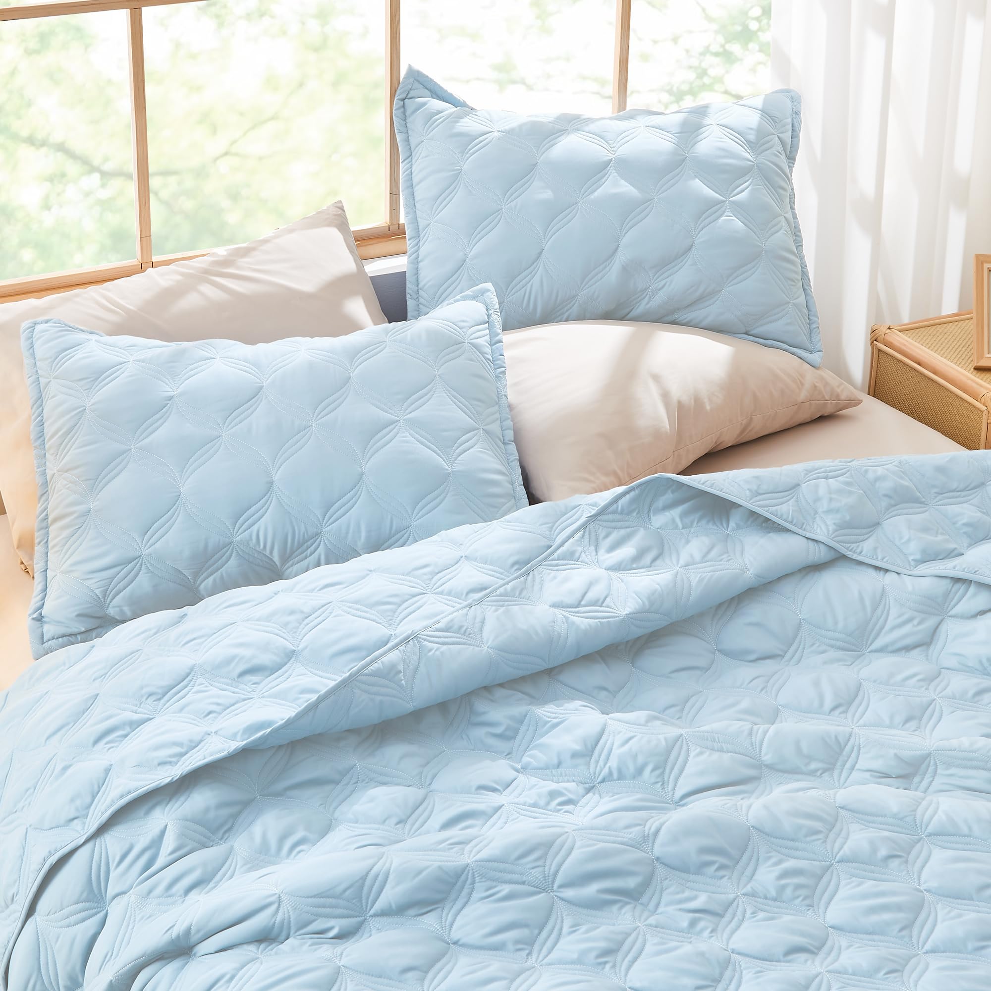 Litanika King Size Quilt Bedding Set, Light Blue Summer Lightweight Soft Comforter Bedspreads & Coverlets, Boho Farmhouse Beddin