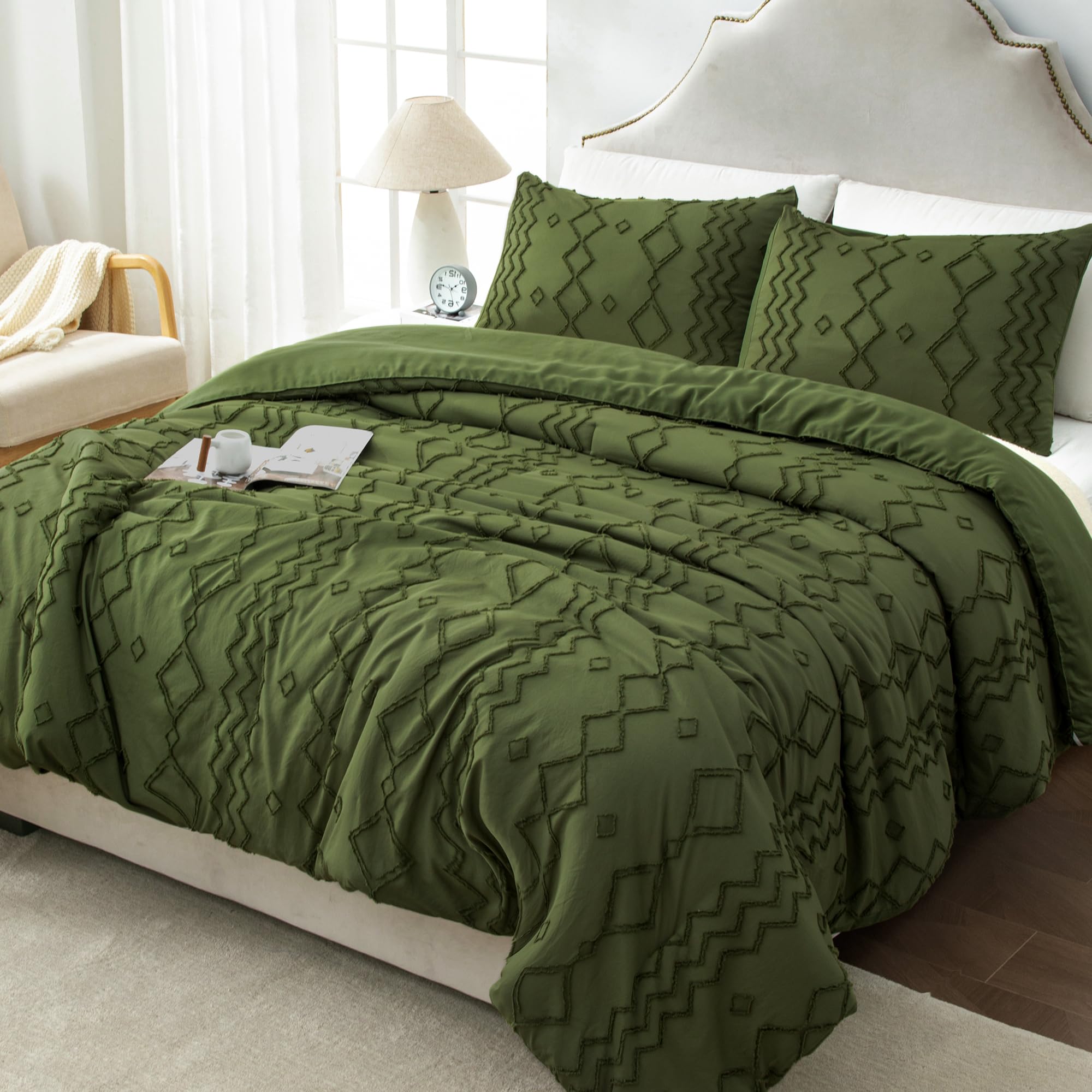 Andency Olive Green Tufted Comforter Set Queen(90X90Inch), 3 Pieces(1 Boho Comforter, 2 Pillowcases) Textured Farmhouse Comforter, Soft Microfiber Down Alternative Geometric Comforter Bedding Set