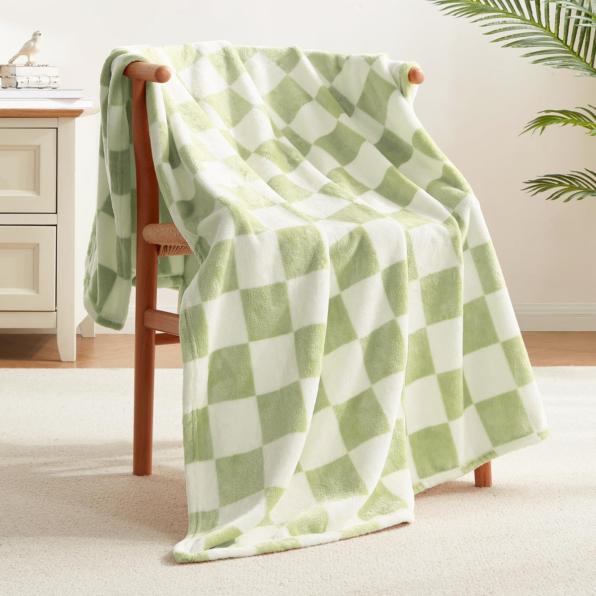 Satisomnia Checkered Throw Blanket -Soft Fleece Blankets & Throws, Sage Green Throw Blankets For Couch Sofa Bed, Travel Blanket