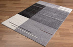 HomeRoots Grey 100% Twisted Polyester 5â€ x 8â€ Gray Modern Geometric Area Rug