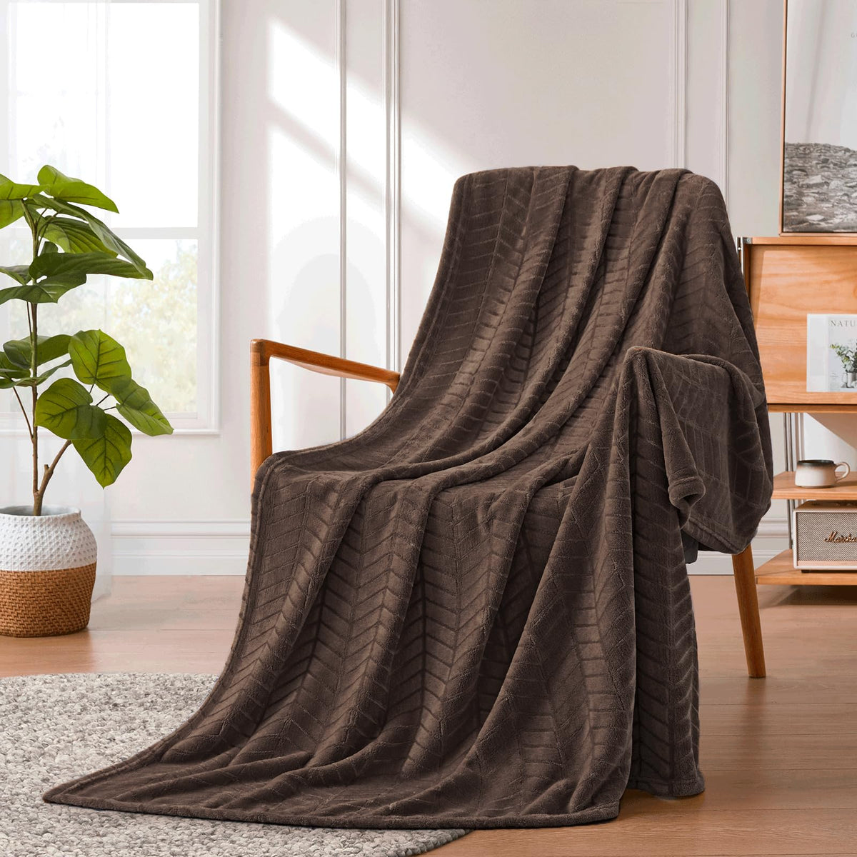 Excervent Soft Brushed Flannel Throw Blanket Brown Fleece Blankets Chevron Pattern For Sofa, Chair, Couch - Fluffy Warm Cozy Dec