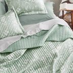 Bedsure Floral Quilt Set Queen - Reversible Mint Green Botanical Quilt Bedding Set, 3 Pieces Lightweight Bedspread, Soft Microfi