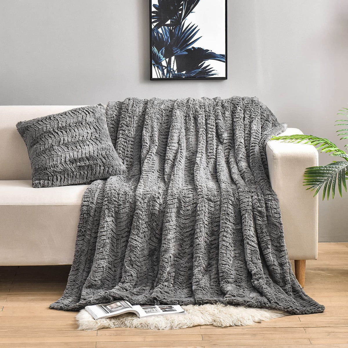 Yusoki Luxury Double Sided Faux Fur Throw Blanket(Without Pillows),Gray Soft Fuzzy Fluffy Cozy Blanket Plush Furry Comfy Warm Bl