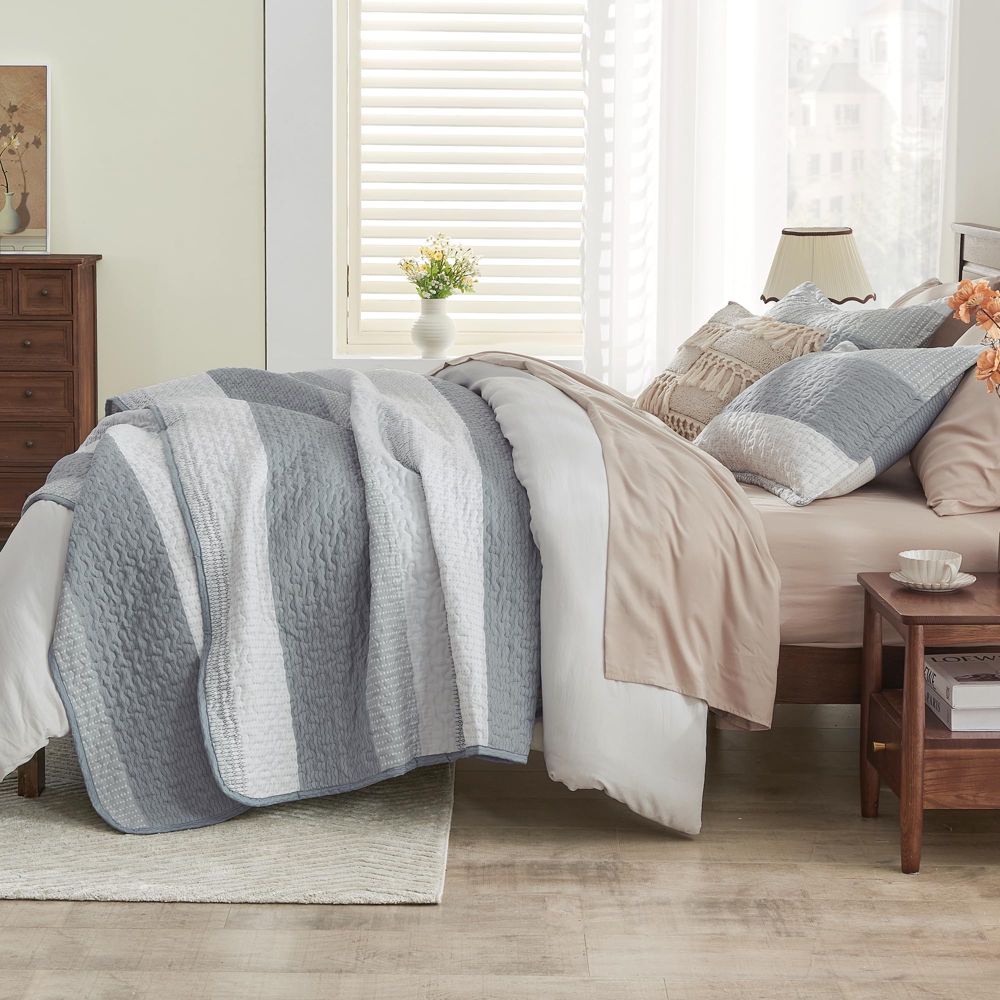 Andency Grey Striped Quilt Twin(68X86Inch), 2 Pieces (1 Striped Quilt And 1 Pillowcase) Patchwork Bedspread Coverlet Set, Soft Microfiber Lightweight Quilted Bedding Set