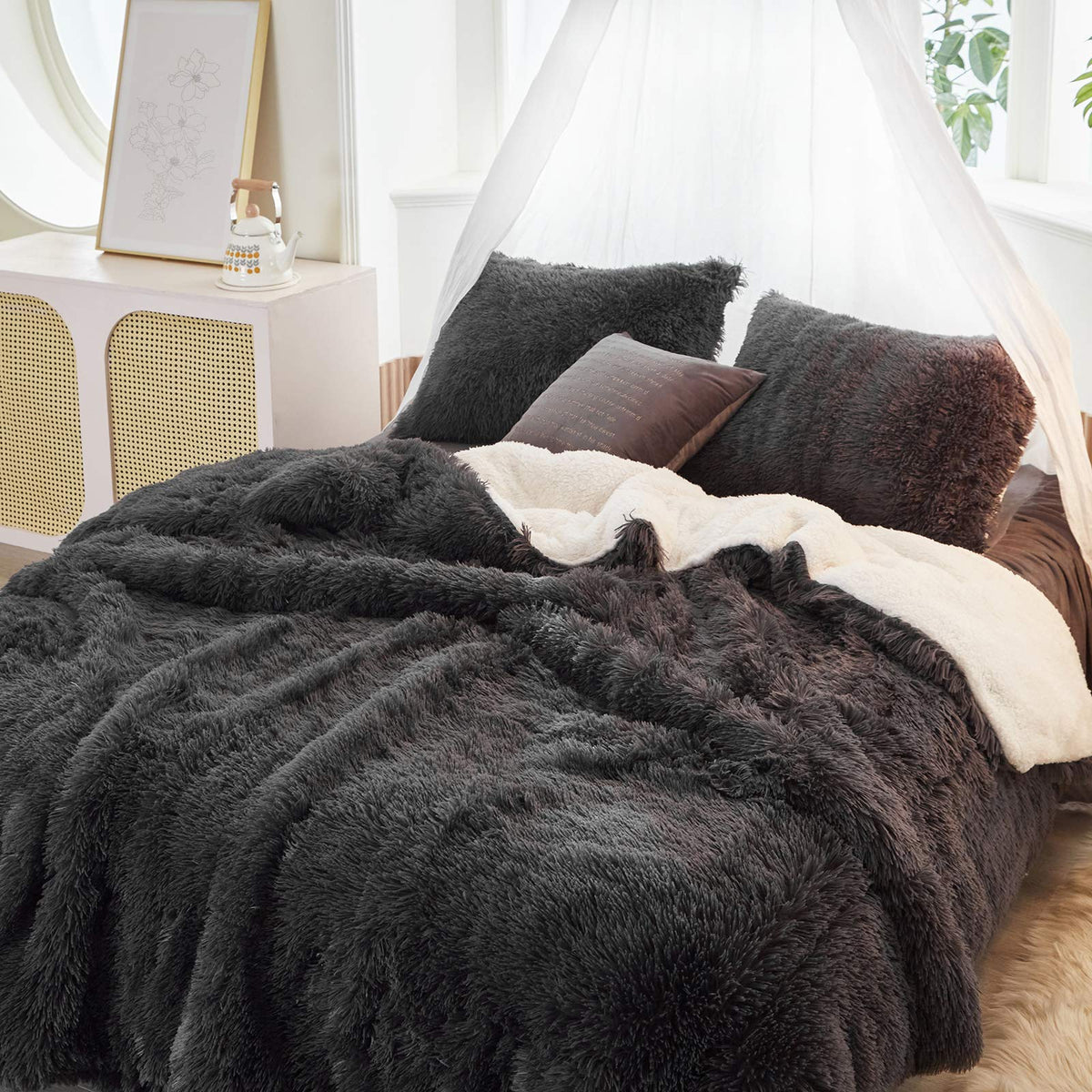Luxury Faux Fur King Size Winter Comforter Set Shaggy Velvet Dark Gray/Black Long Hair, 3 Pieces Plush Flannel Sherpa Backing Re