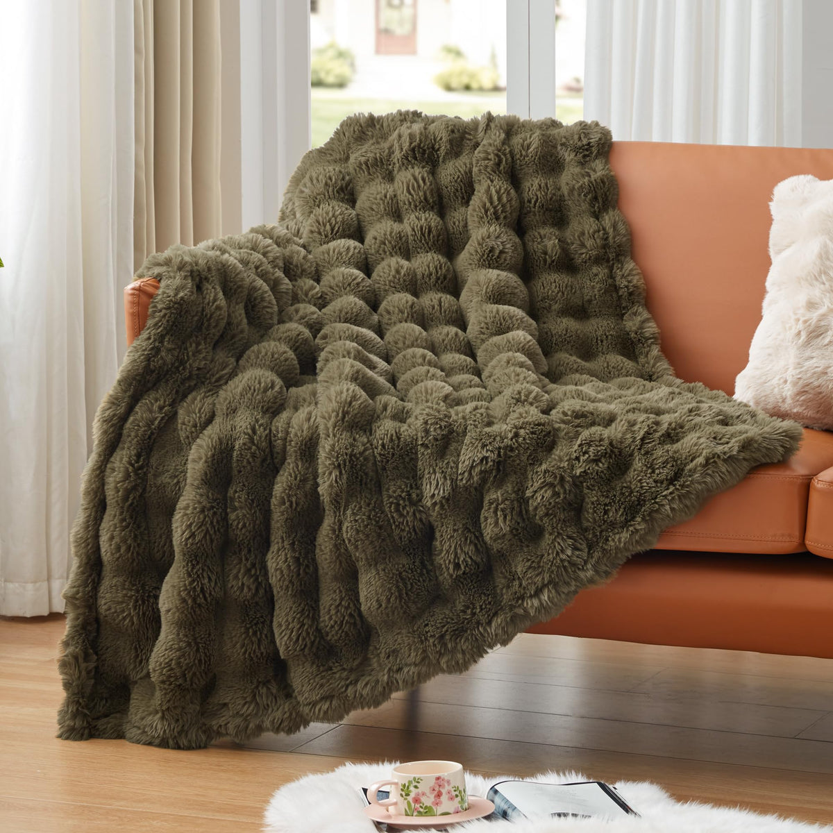 Exq Home Rabbit Faux Fur Throw Blanket For Couch,Soft Fluffy Bubble Double Sided Plush Blanket,Cozy Thick Warm Fuzzy Decorative