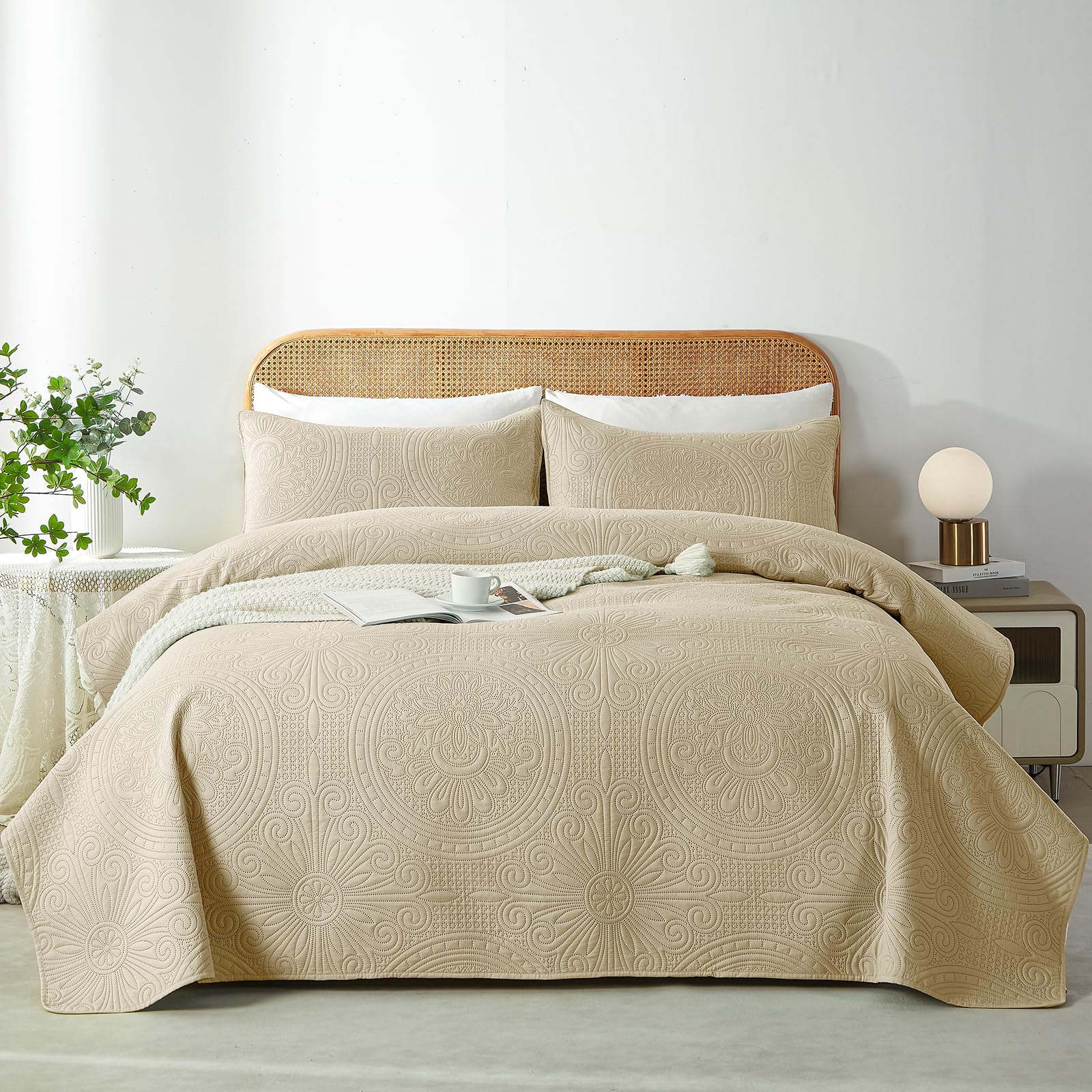 Wuruibo Beige Full/Queen Quilt Bedding Set, 3 Pieces Lightweight Bedspreads With Pillow Shams, Microfiber Modern Thin Coverlet,