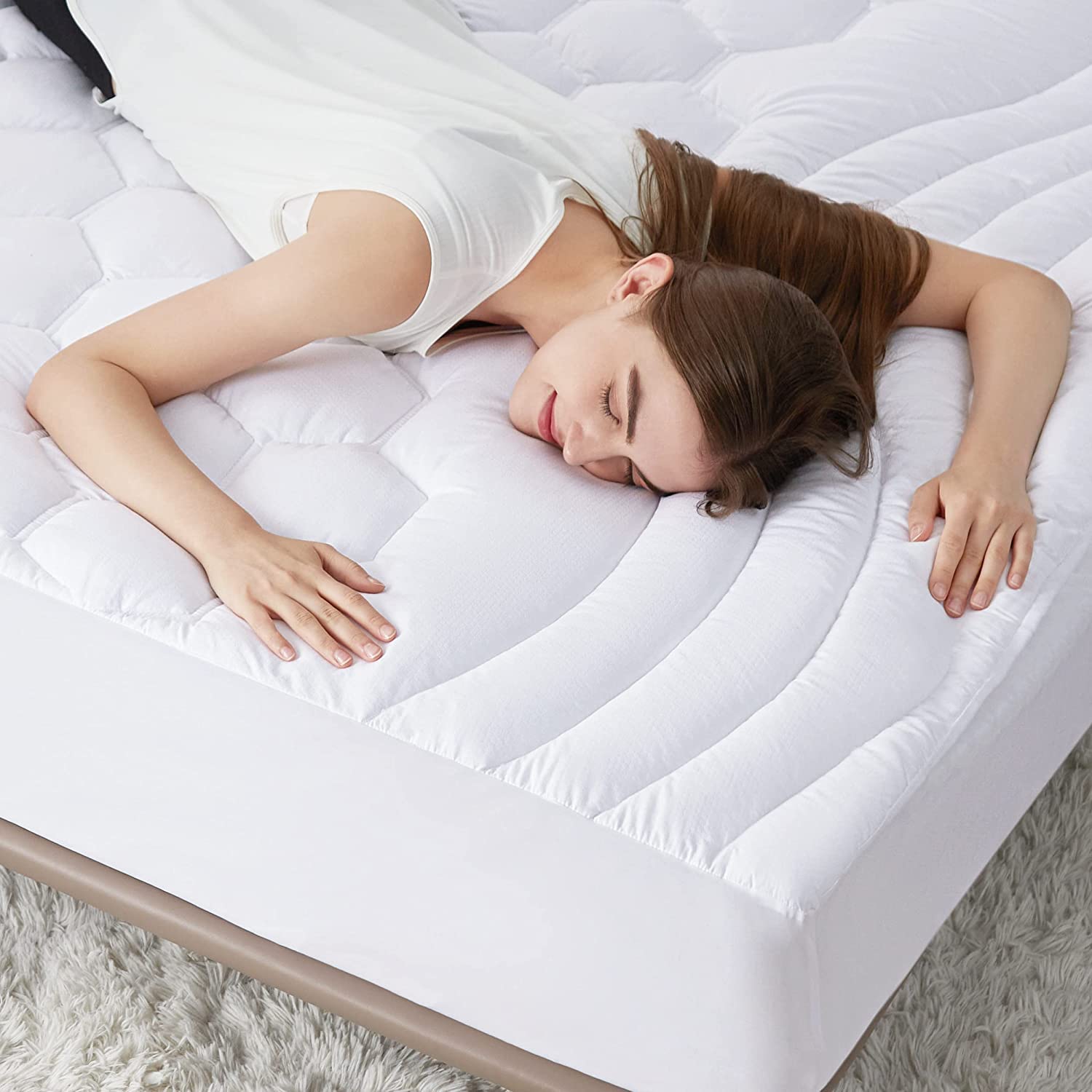 Bedsure California King Mattress Protector - Cal King Mattress Pad Cover Padded With 8-21' Deep Pocket, Quilted Fitted Soft Mat