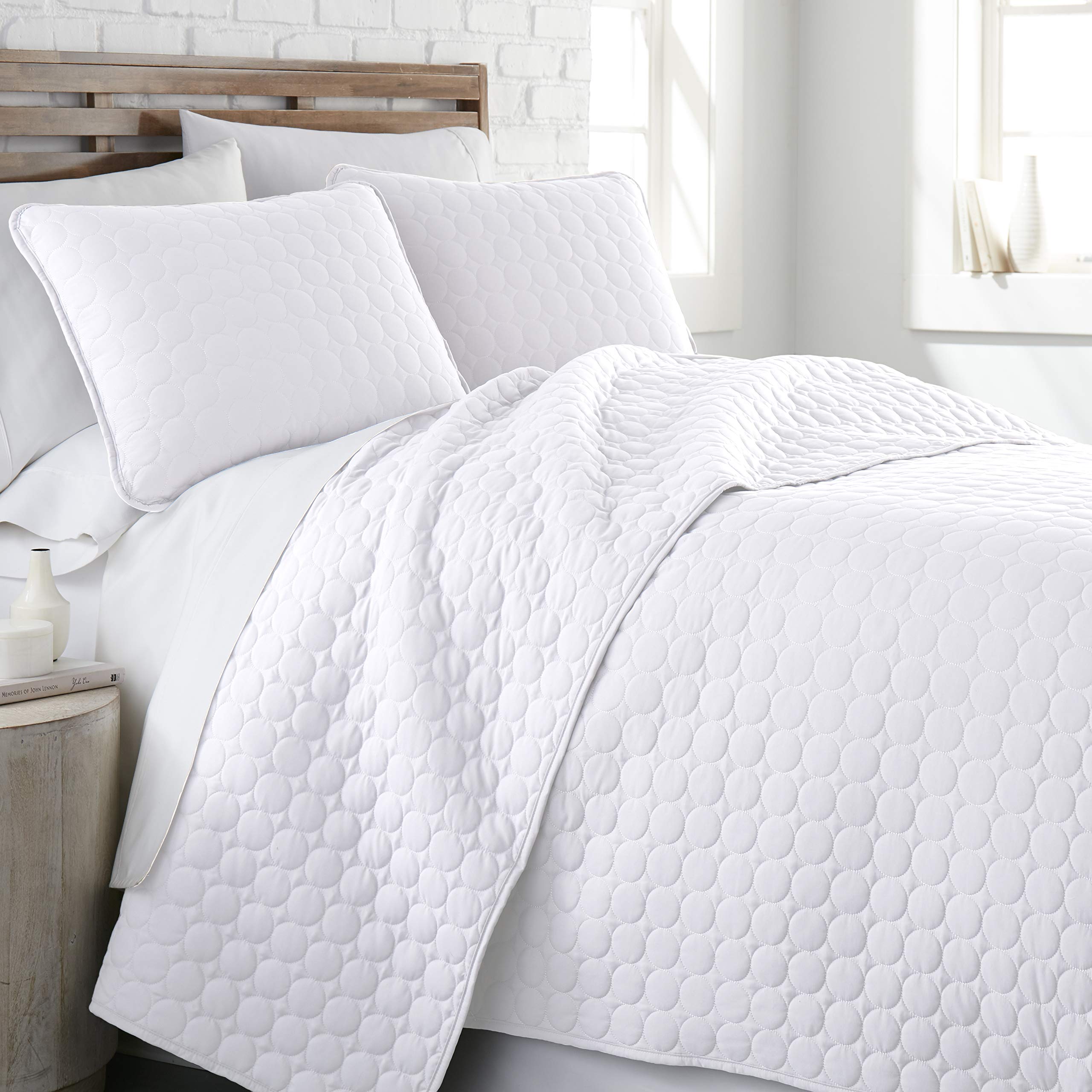 Southshore Fine Living, Inc. Oversized Quilt Set Lightweight, Soft Coverlet Bedspread 3-Piece Bedding Set With Two Matching Sham