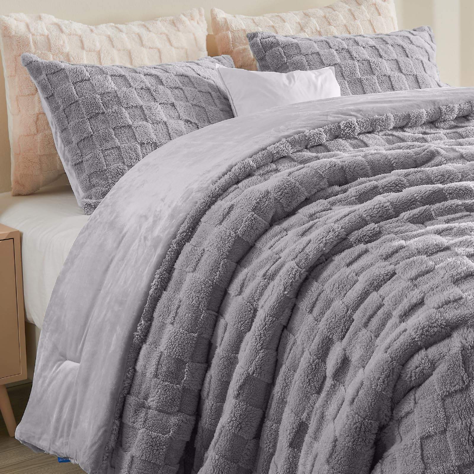 Bedelite Fluffy Comforter Set King - Super Soft Warm Sherpa Comforter Light Grey, Jacquard Checkered Fleece Bedding, 3 Pieces Fu